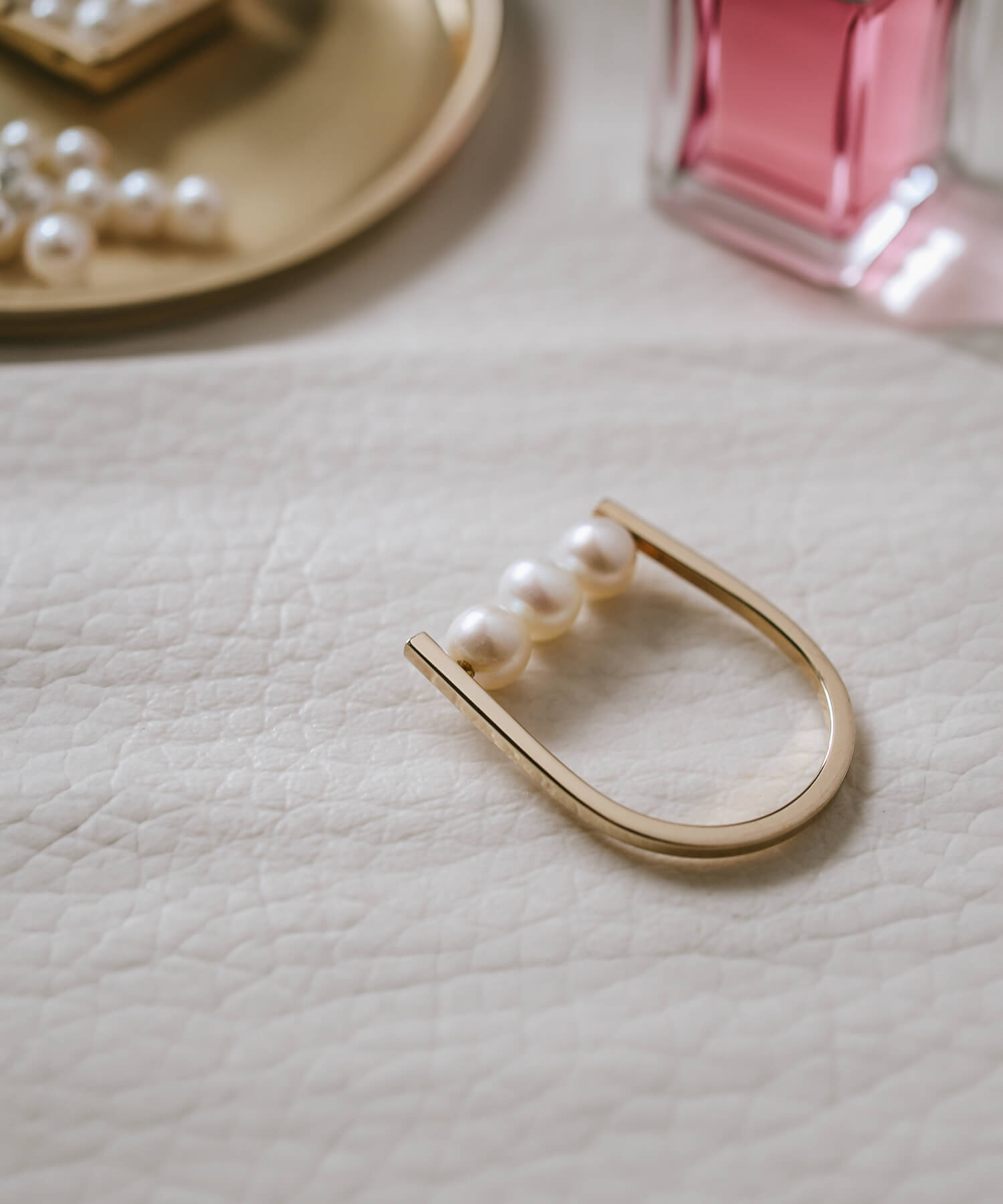 K10 Pearl Bar Ring ｜ TOROISE – Ops. Jewelry