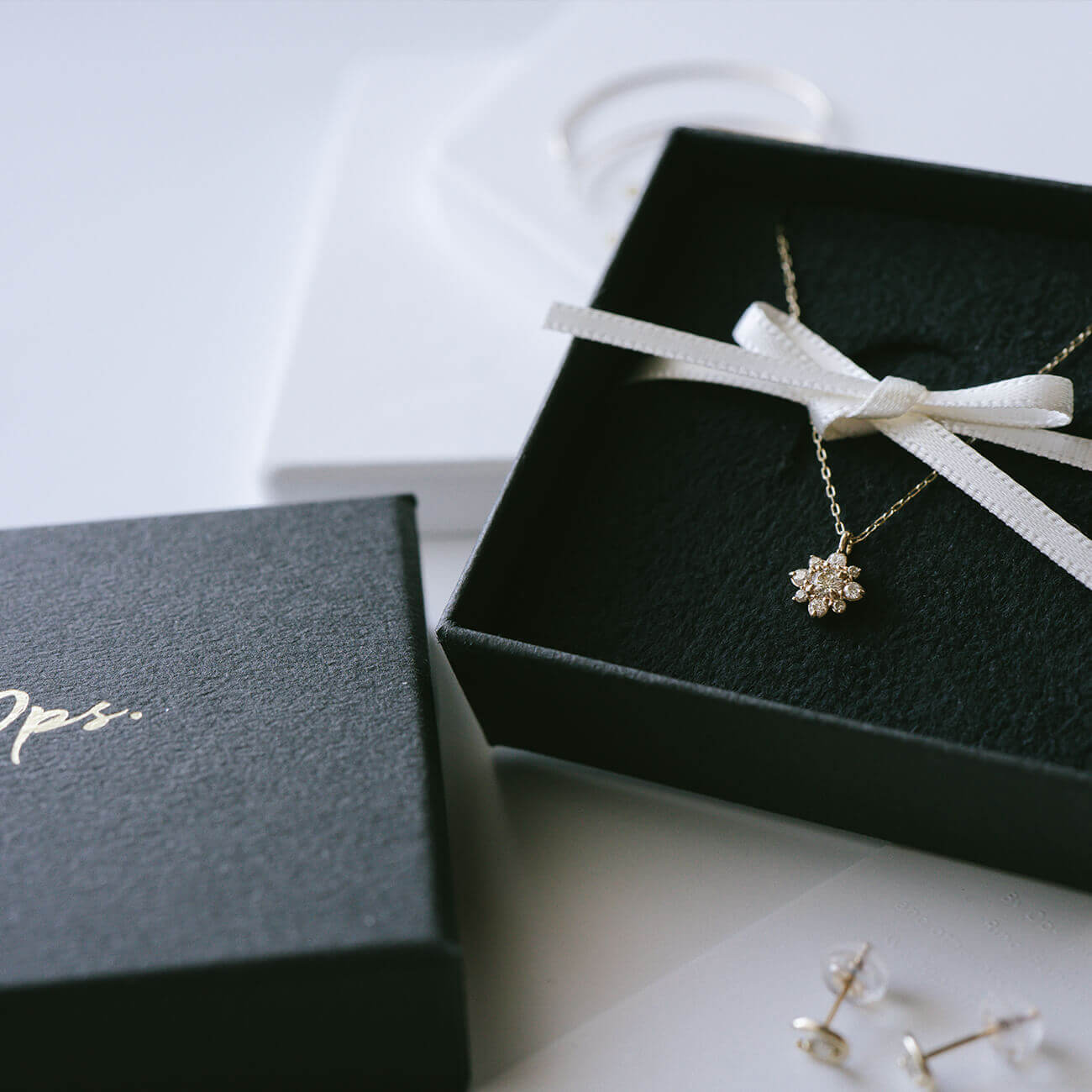 10K Star Flower Diamond Necklace | ASTERI-POLARIS-NK