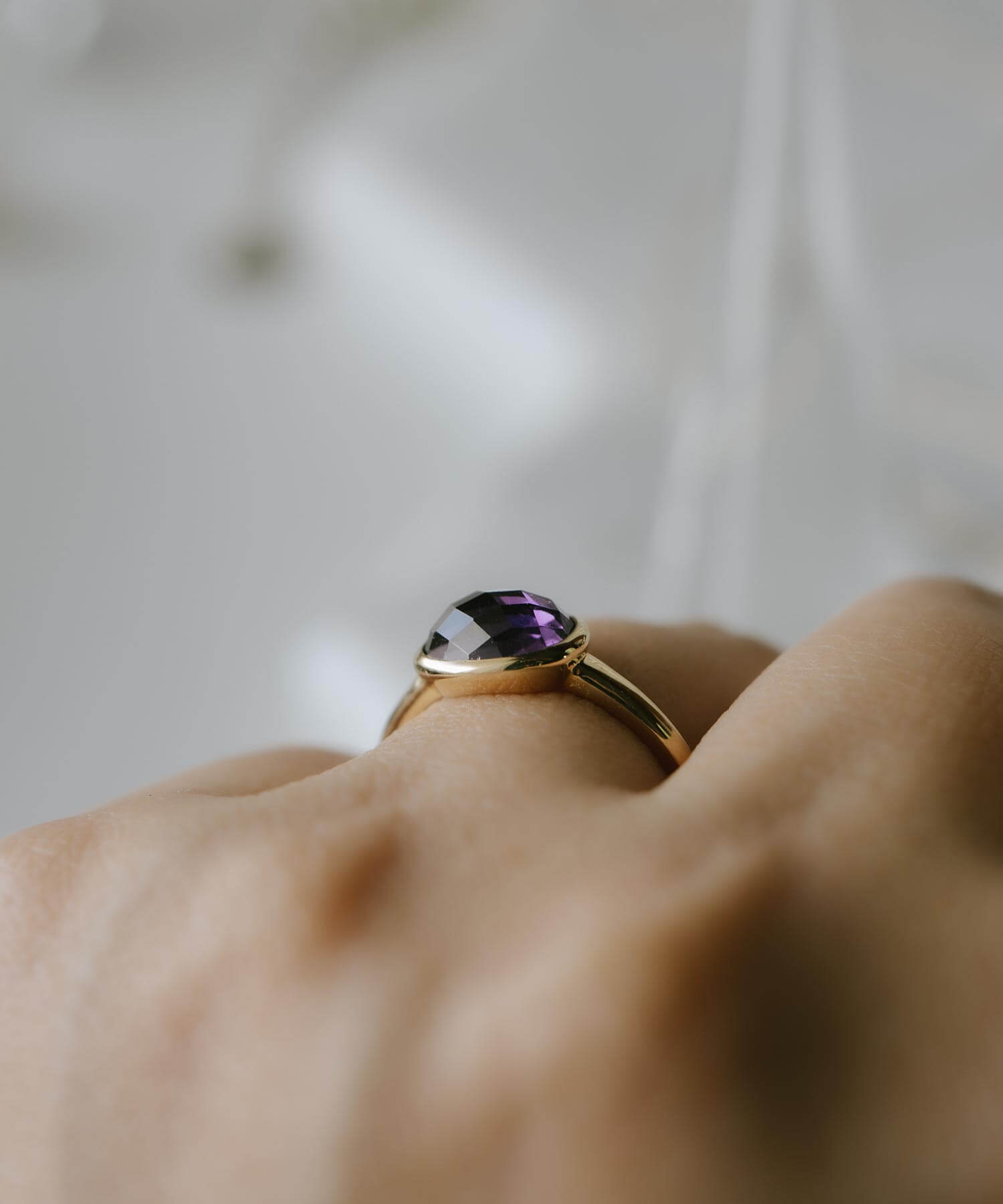 10K Gold Amethyst Obal Ring | GLOA-TVA