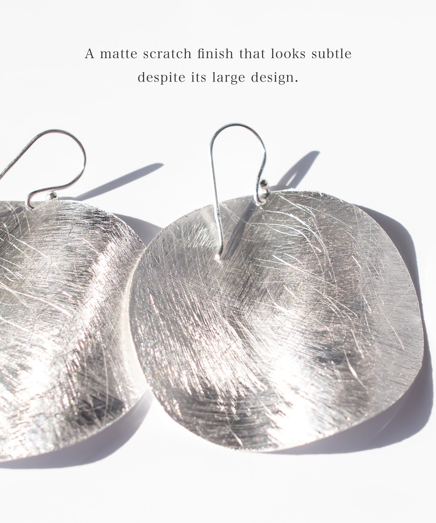 Silver925 Round Disk Hang Earrings | ARGENTA