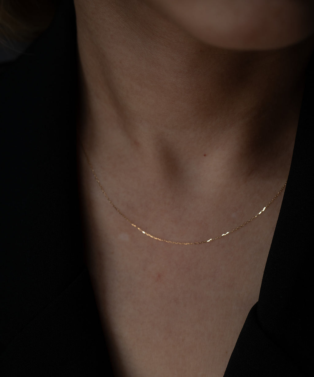 18K Gold Delicate Cable Chain Necklace | ARIADNE-AIR