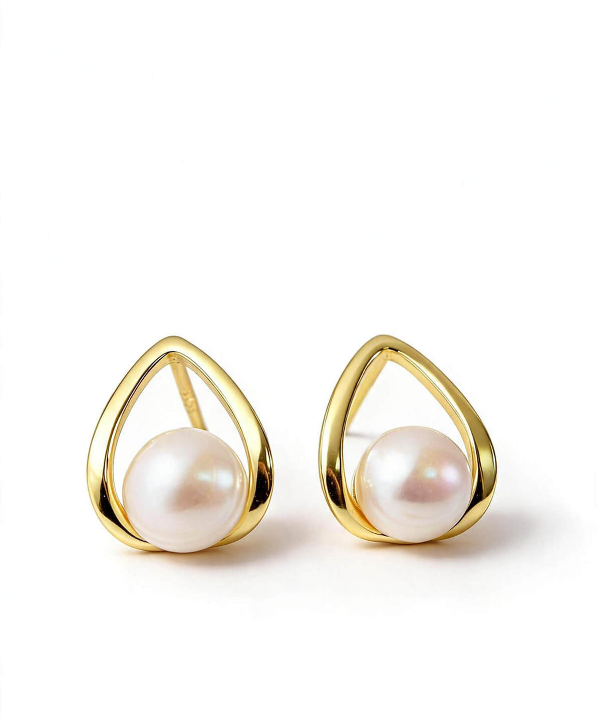 Sterling silver freshwater pearl drop earrings | ARNE