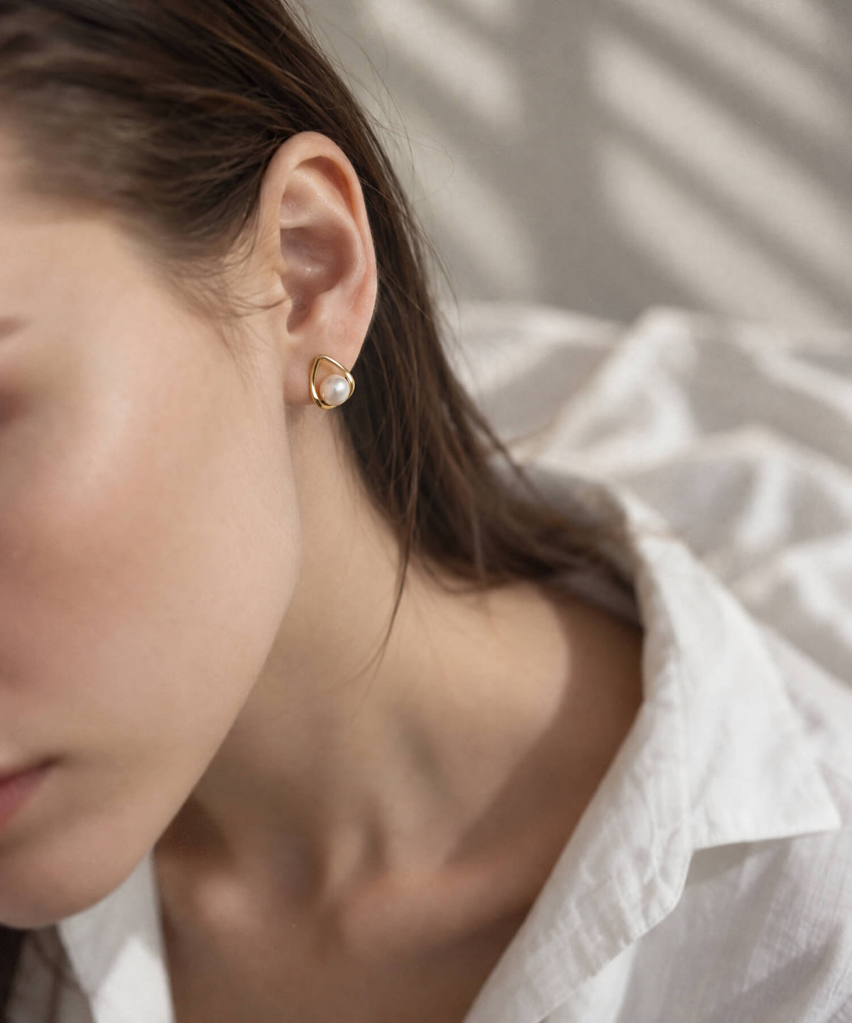 Sterling silver freshwater pearl drop earrings | ARNE