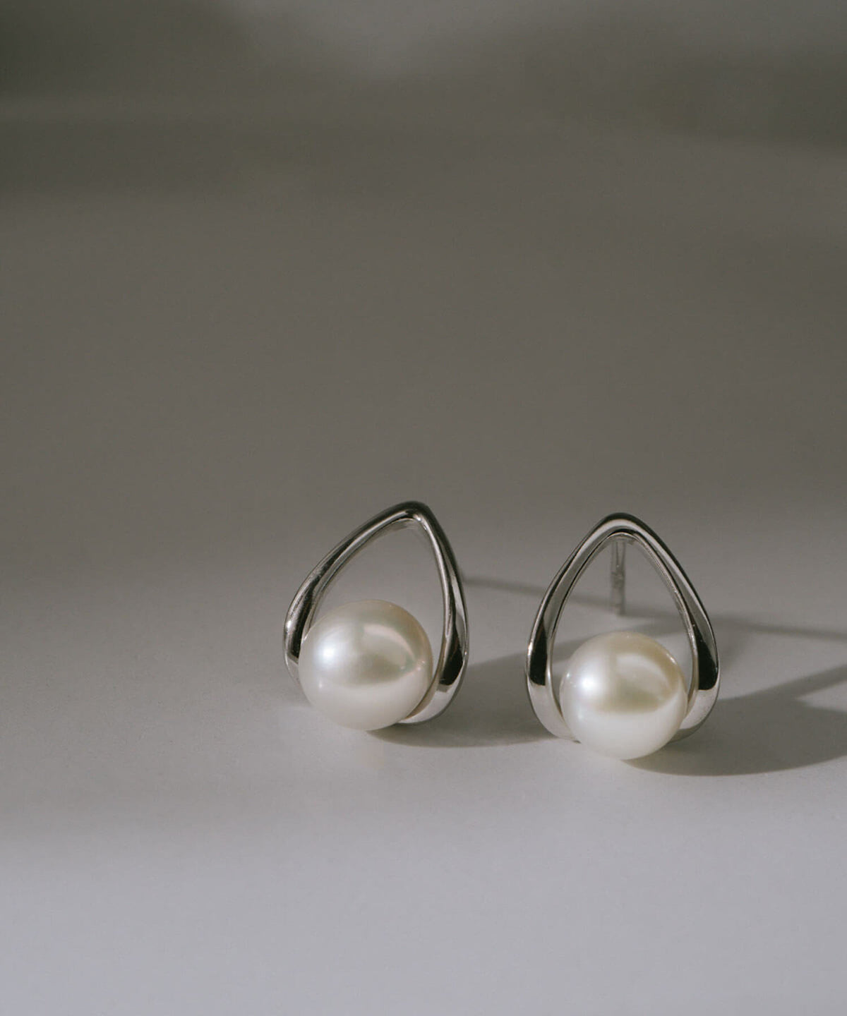 Sterling silver freshwater pearl drop earrings | ARNE