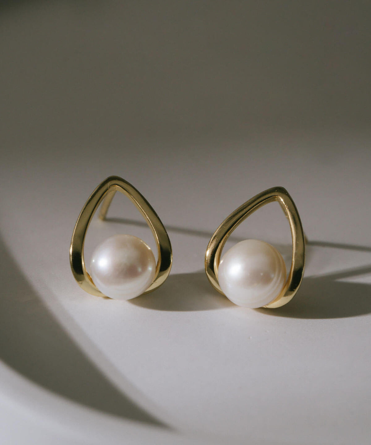 Sterling silver freshwater pearl drop earrings | ARNE