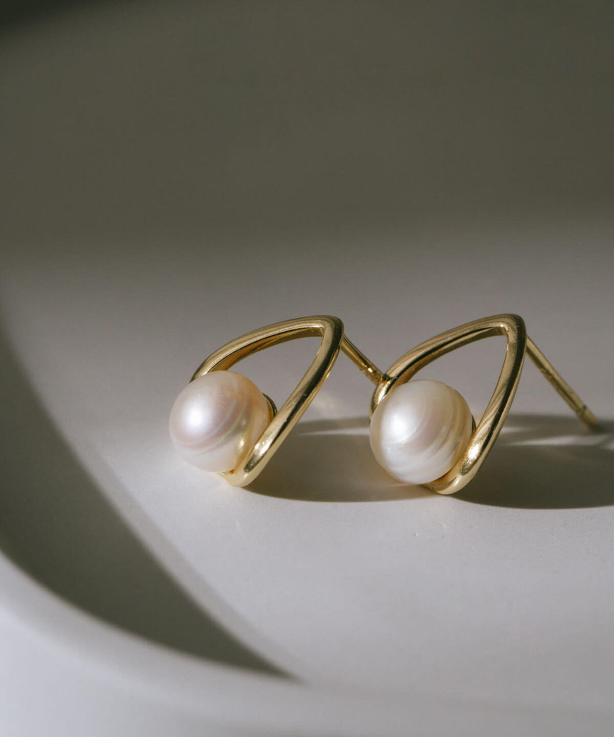 Sterling silver freshwater pearl drop earrings | ARNE