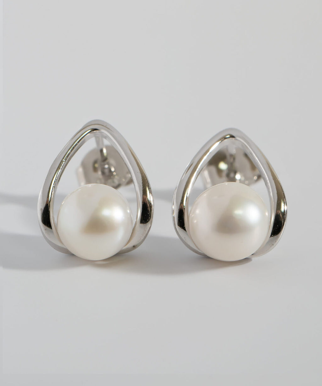 Sterling silver freshwater pearl drop earrings | ARNE