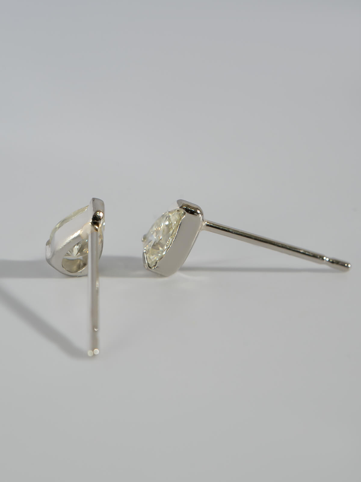 Platina Drop Diamond Earrings | ASTERI DEW