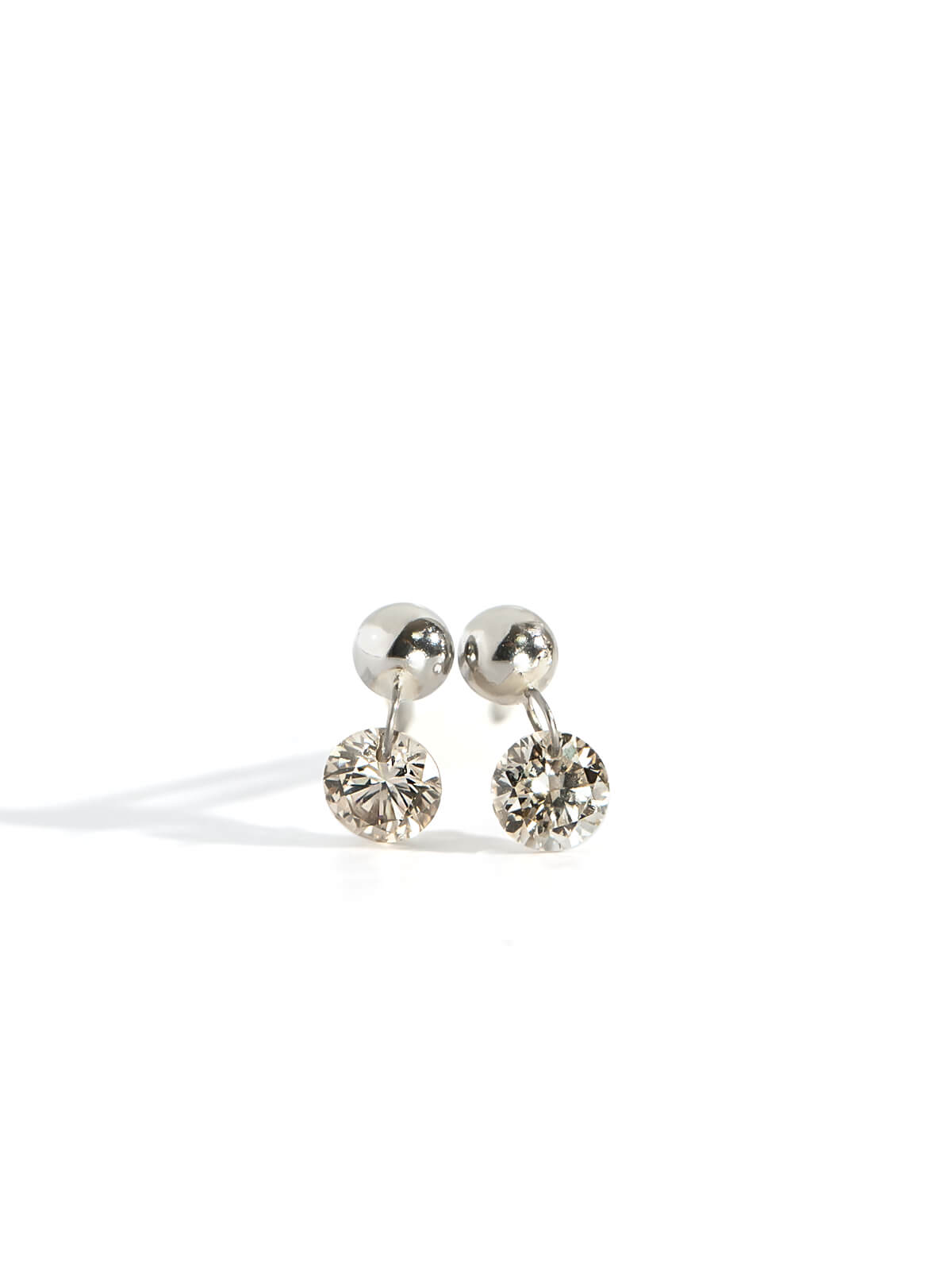 Platina Lilt Diamond Earrings | ASTERI NANOA