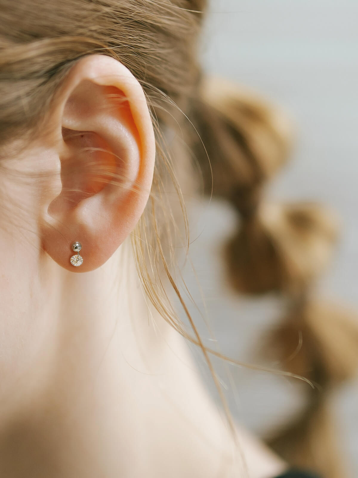 Platina Lilt Diamond Earrings | ASTERI NANOA