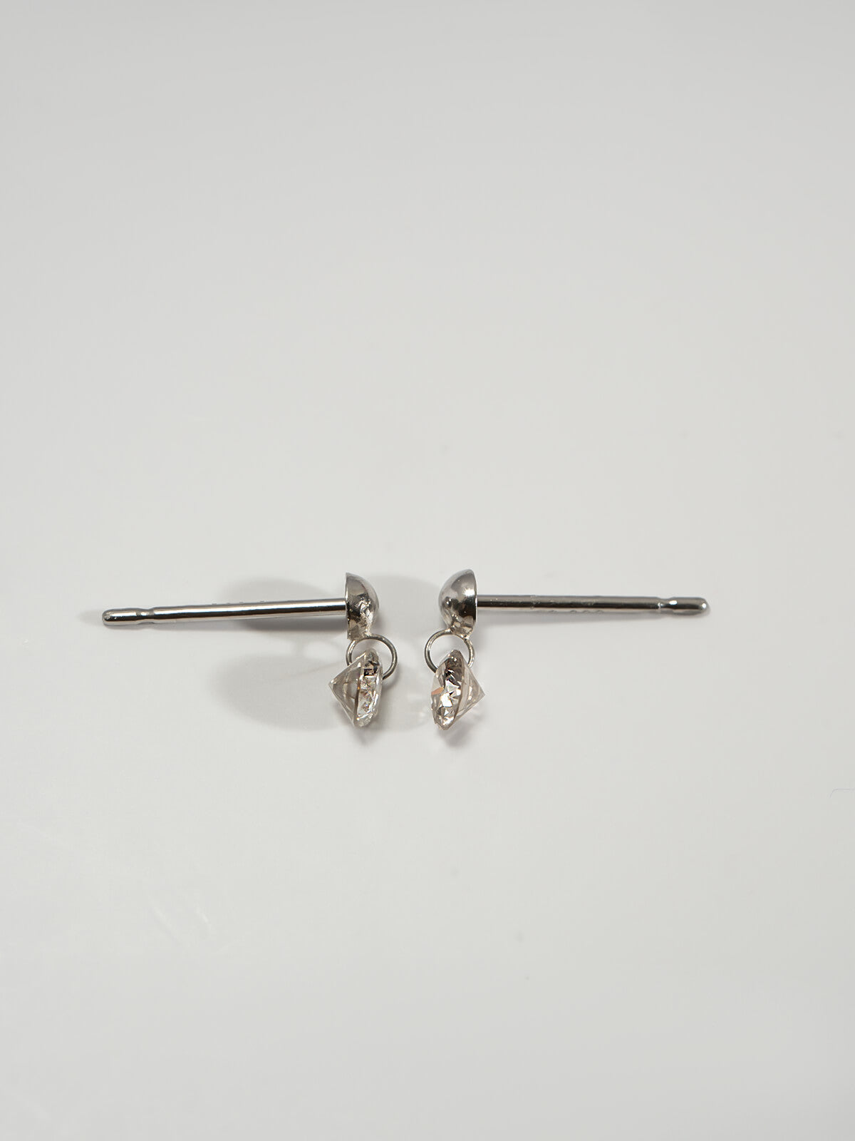 Platina Lilt Diamond Earrings | ASTERI NANOA