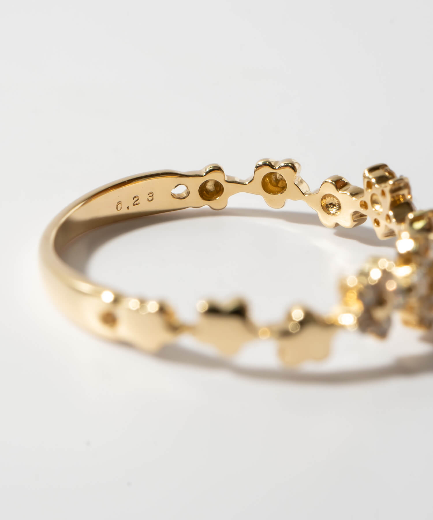 18K Gold Diamond Star Ring | ATRIA
