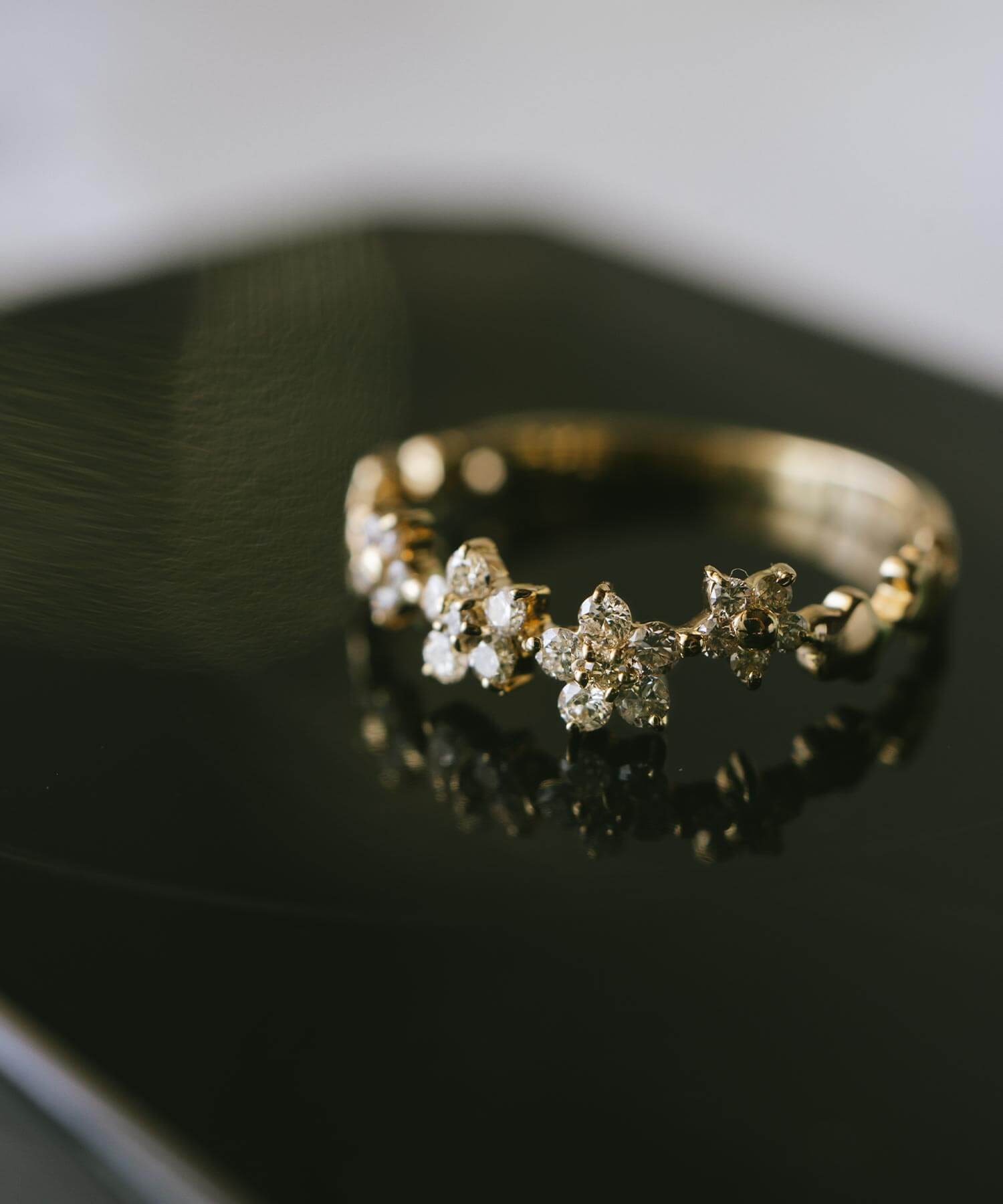 18K Gold Diamond Star Ring | ATRIA