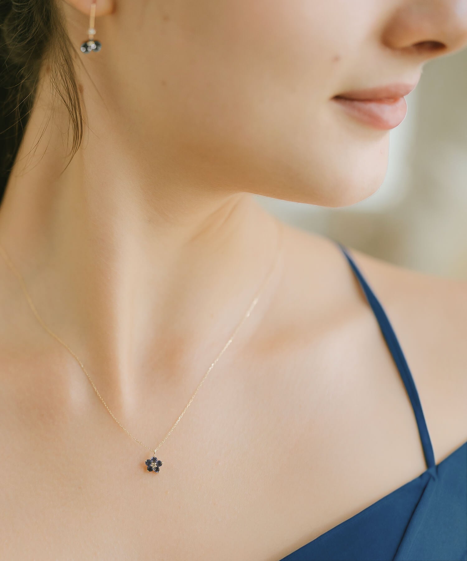 Flower Motif Iolite Necklace | LOULOUD-NOLL