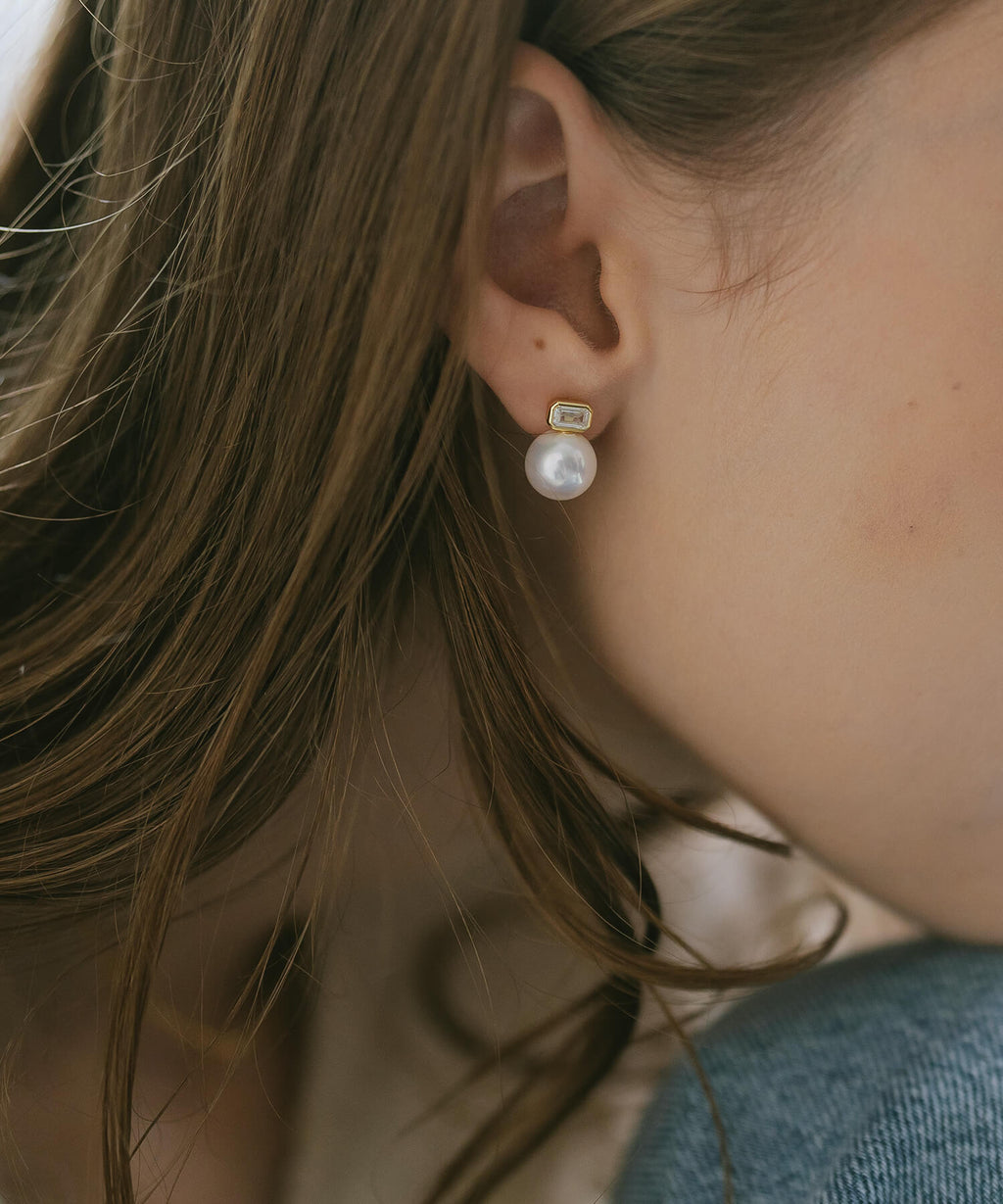 18K Gold Plated Sterling Silver Aurelia Baguette Pearl Earrings | CADREA