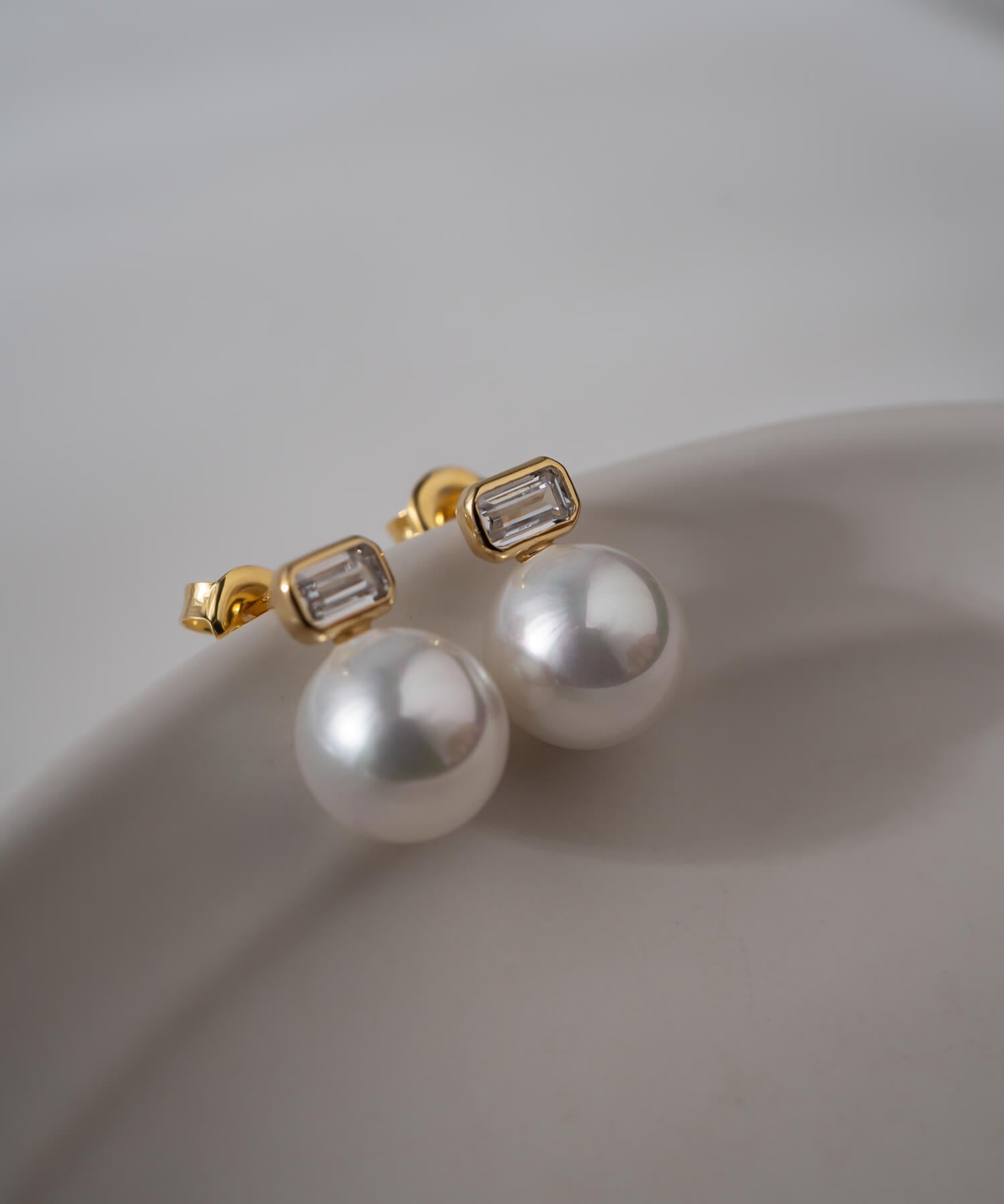18K Gold Plated Sterling Silver Aurelia Baguette Pearl Earrings | CADREA
