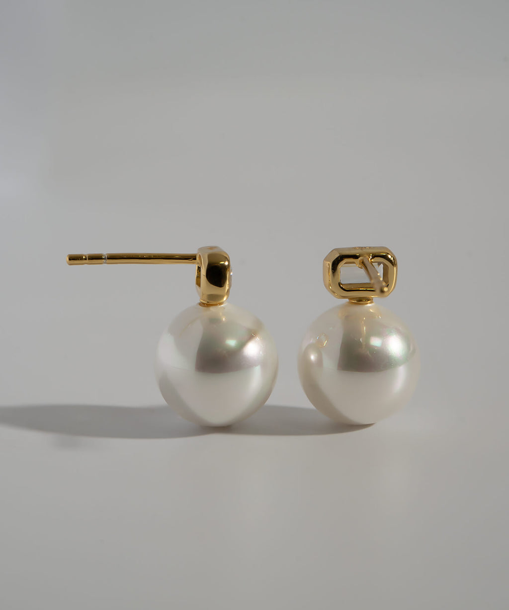 18K Gold Plated Sterling Silver Aurelia Baguette Pearl Earrings | CADREA