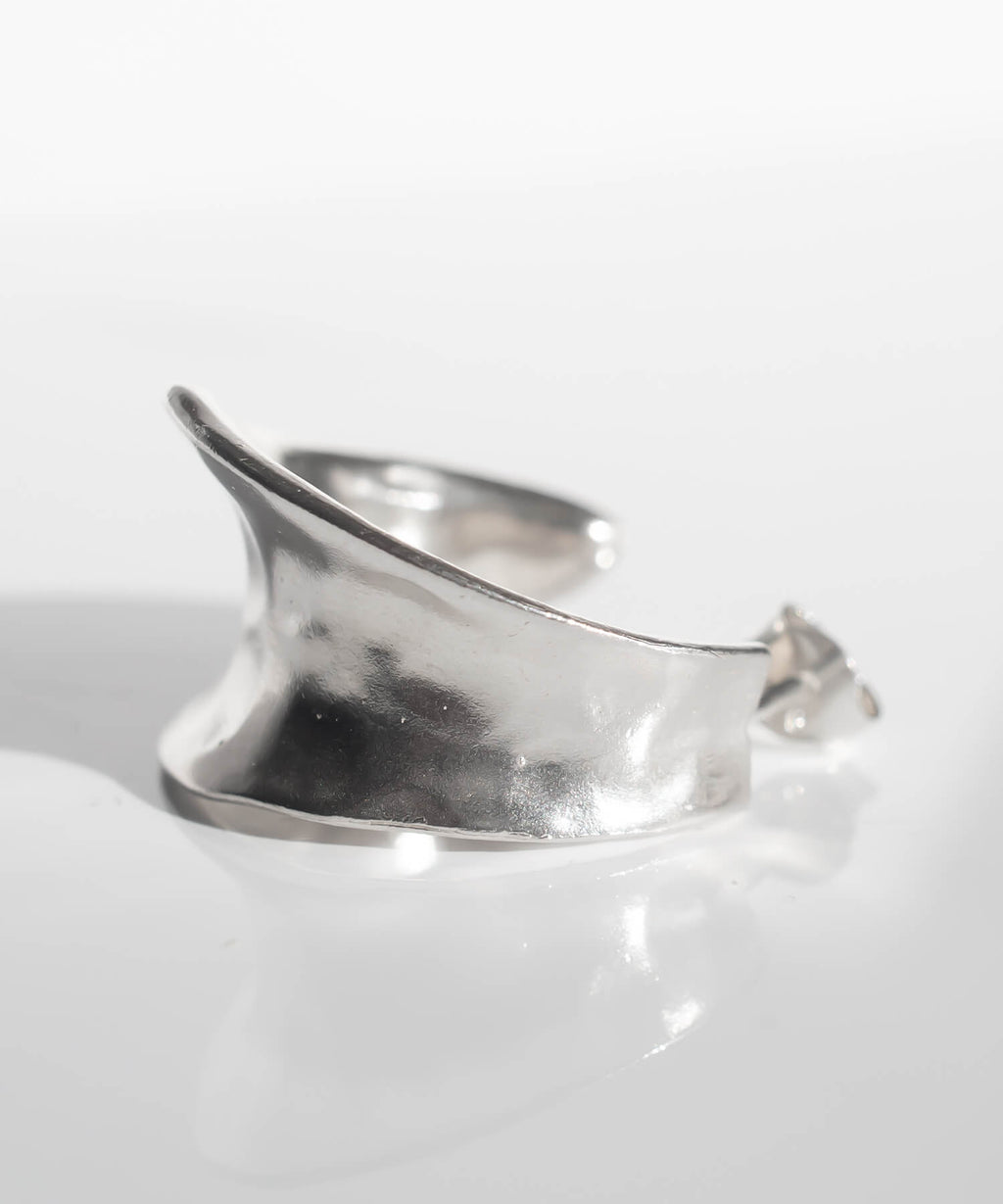 925 Sterling Silver Hammered Hoop Earrings | CORNETTO