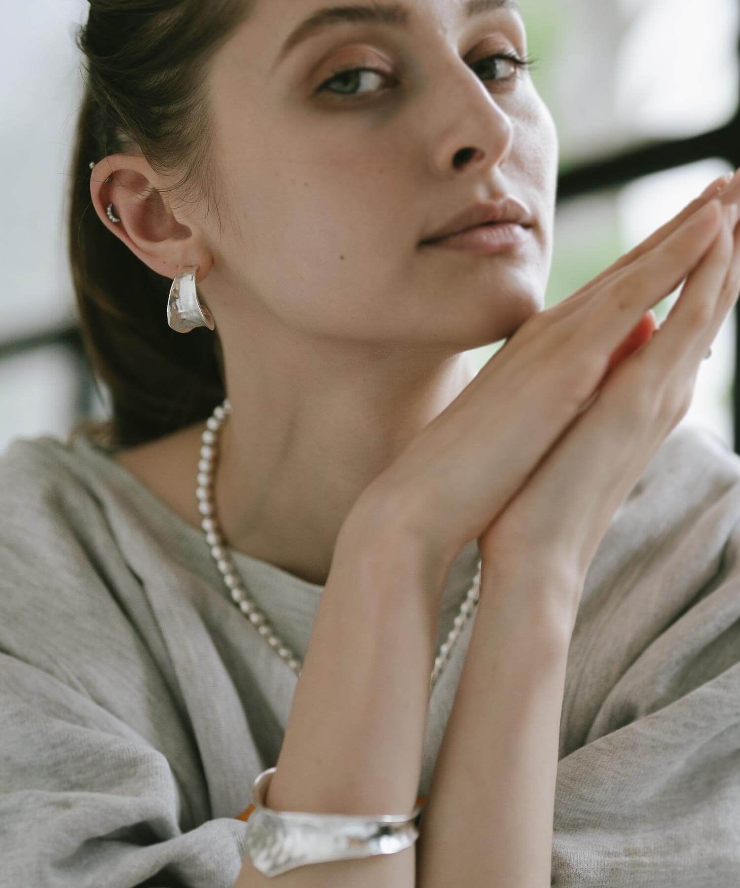 925 Sterling Silver Hammered Hoop Earrings | CORNETTO