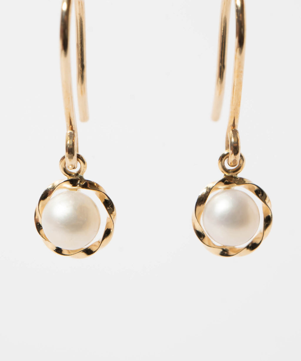 Twist Gold Pearl Earrings | PERLE-BB