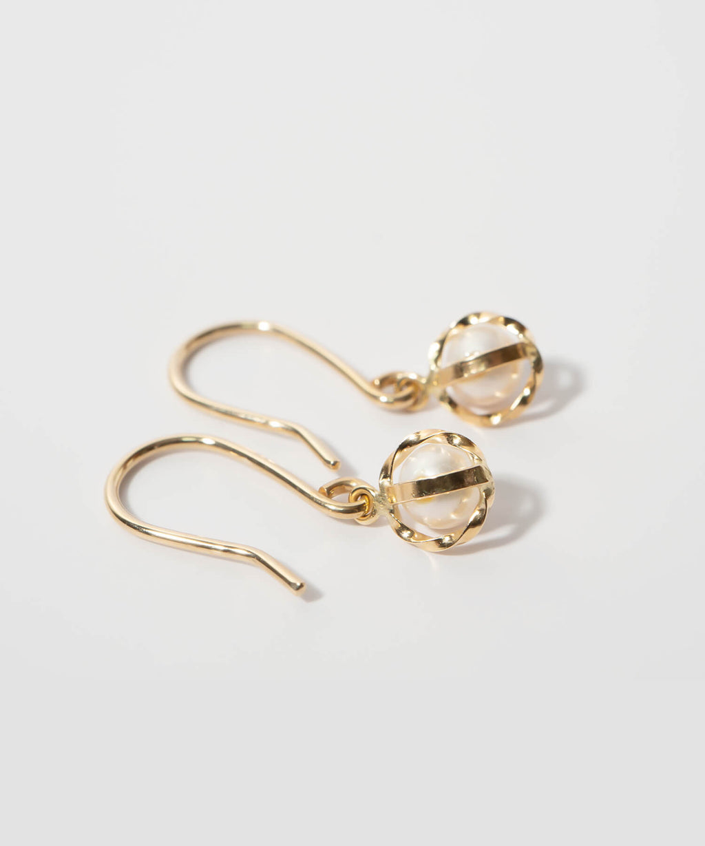 Twist Gold Pearl Earrings | PERLE-BB