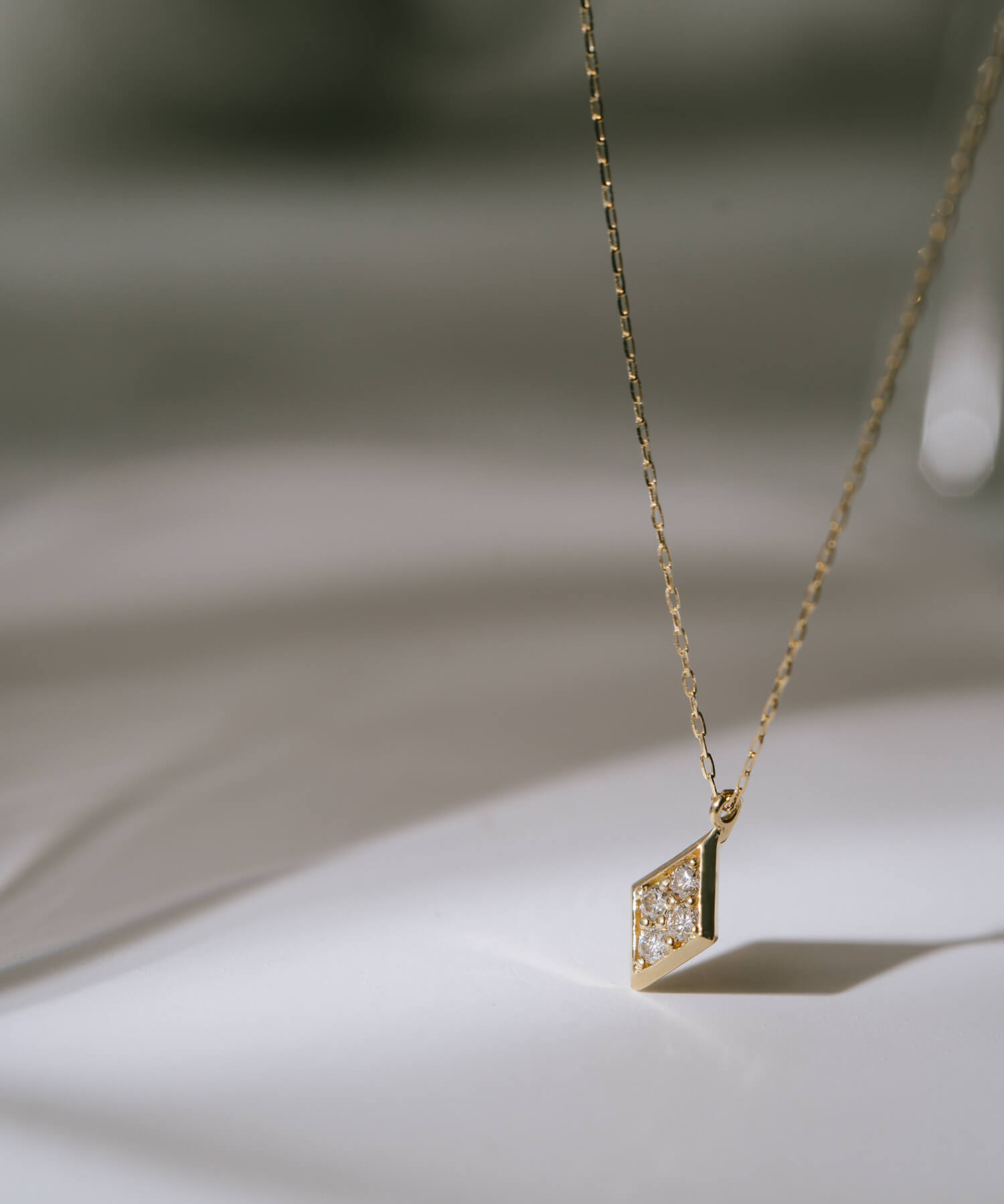 Rhombe Diamond Necklace | DIOVA