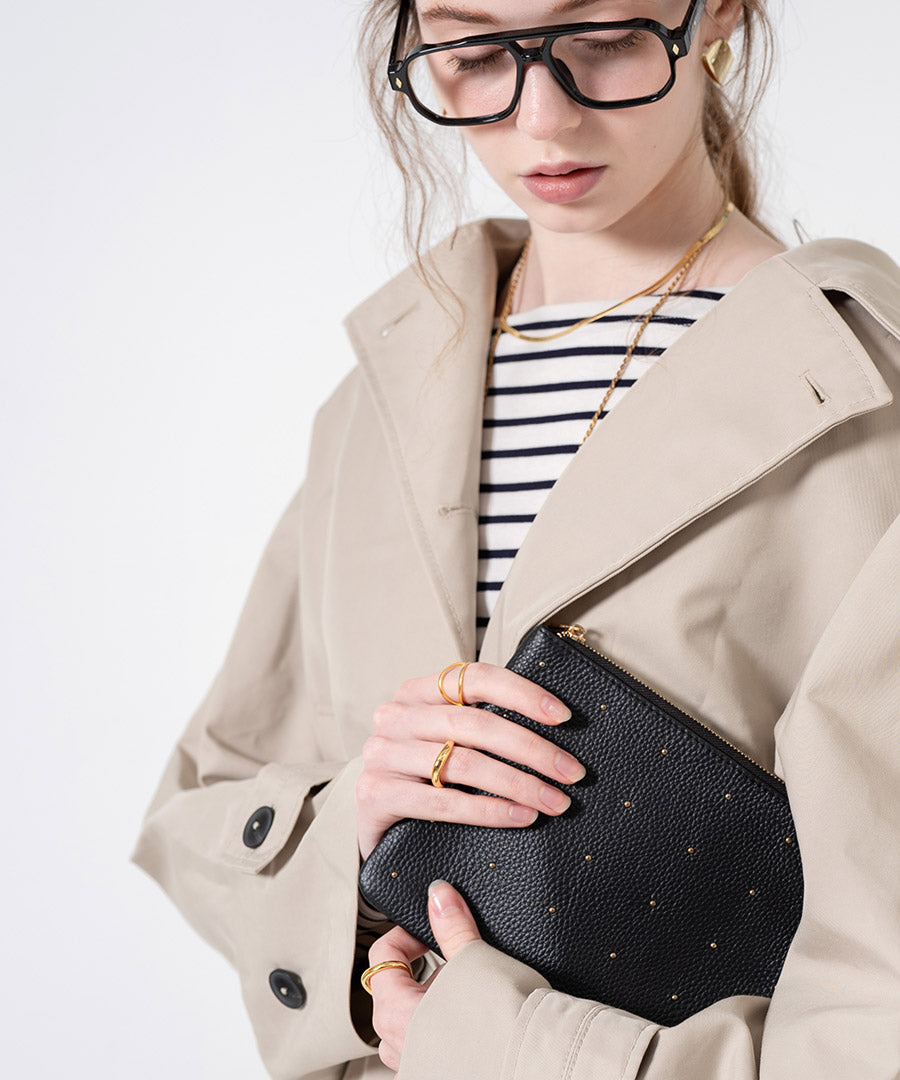 Dot leather pouch M