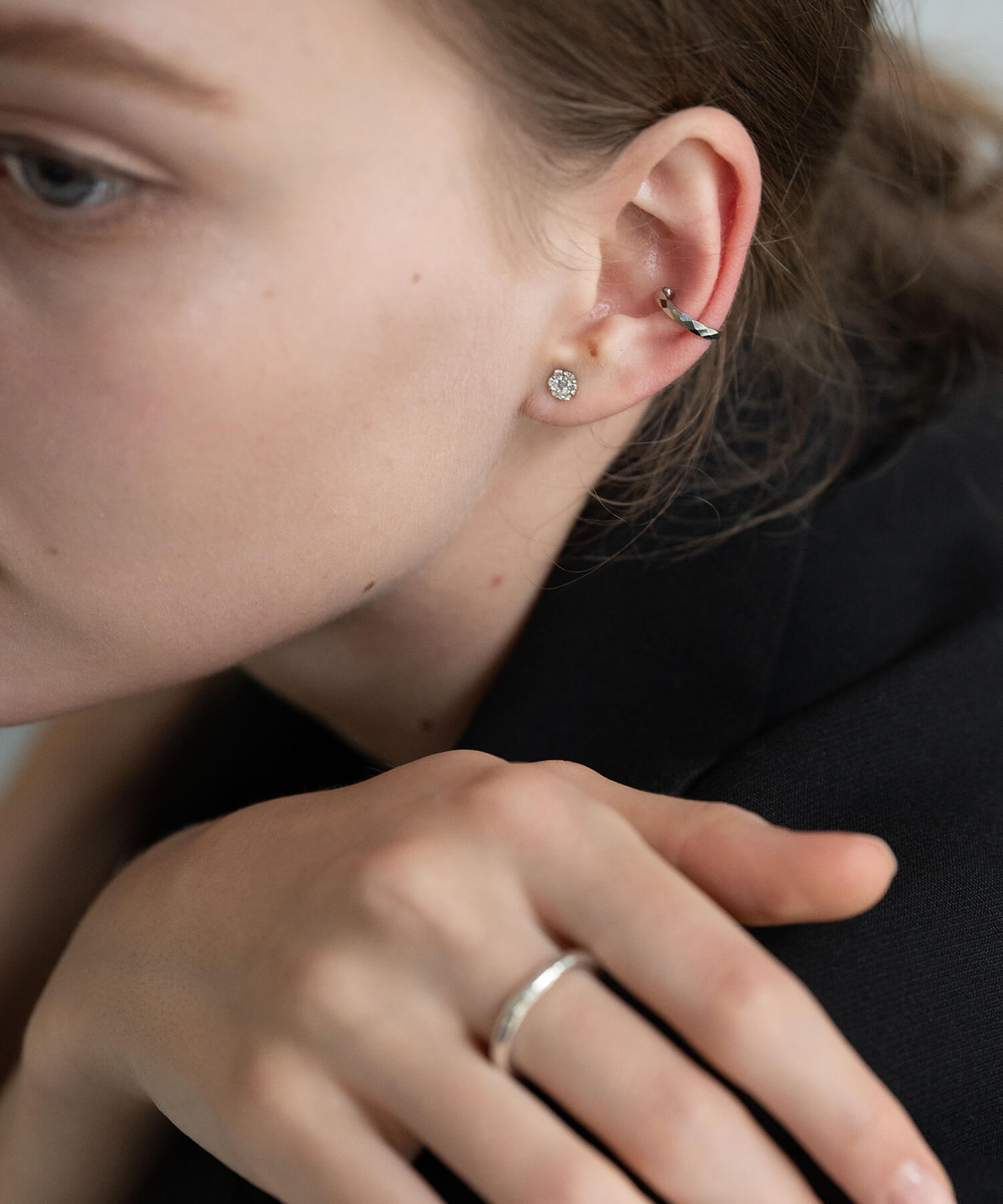 18K Gold & Platinum Faceted Ear Cuff | EDRA