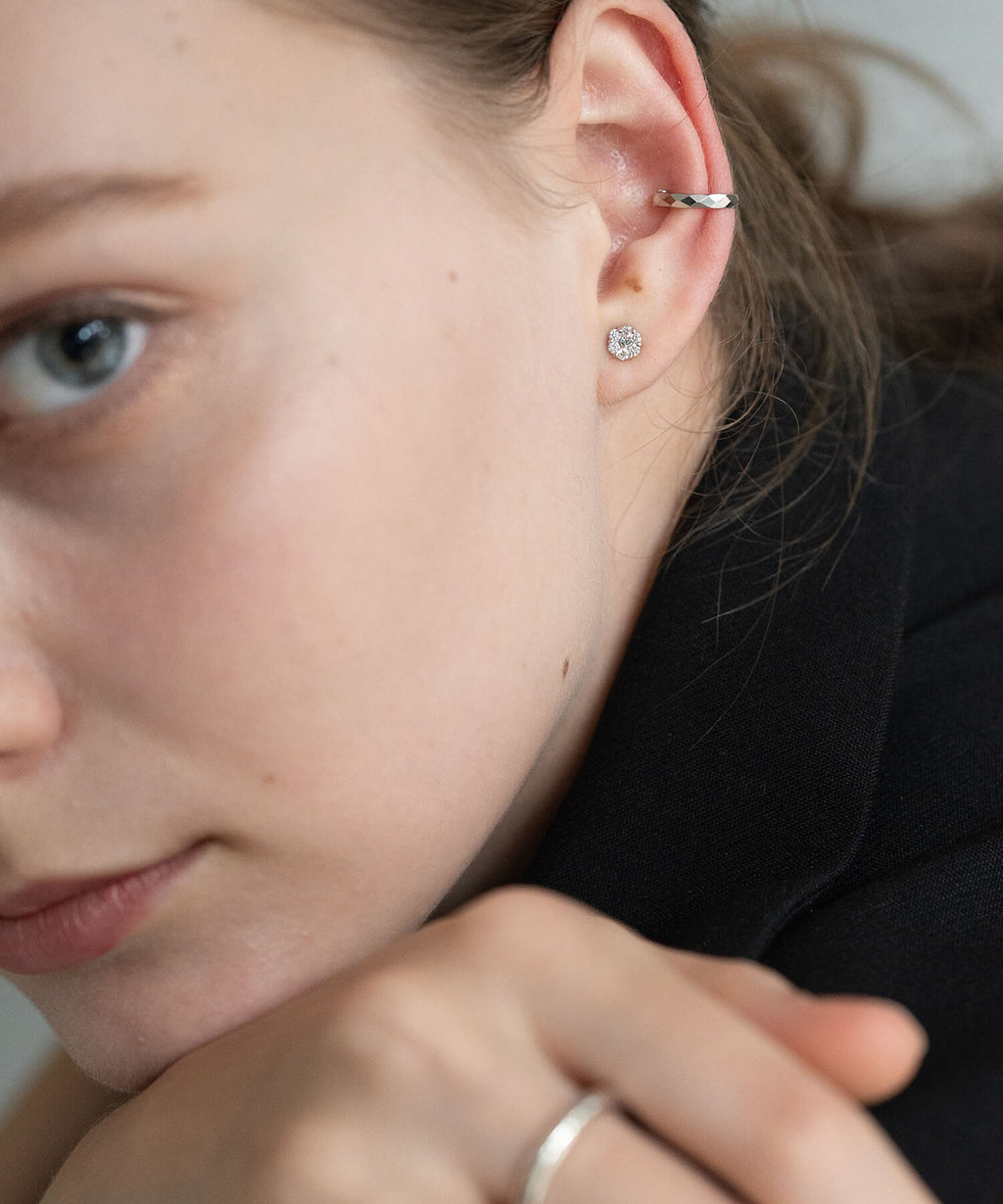 18K Gold & Platinum Faceted Ear Cuff | EDRA