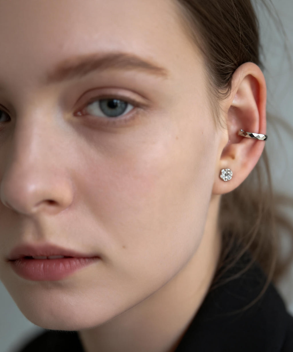 18K Gold & Platinum Faceted Ear Cuff | EDRA