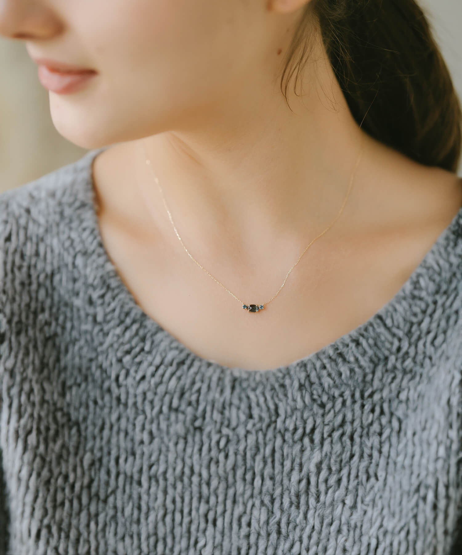 Oval Cabochon Necklace | ELIA-FEM