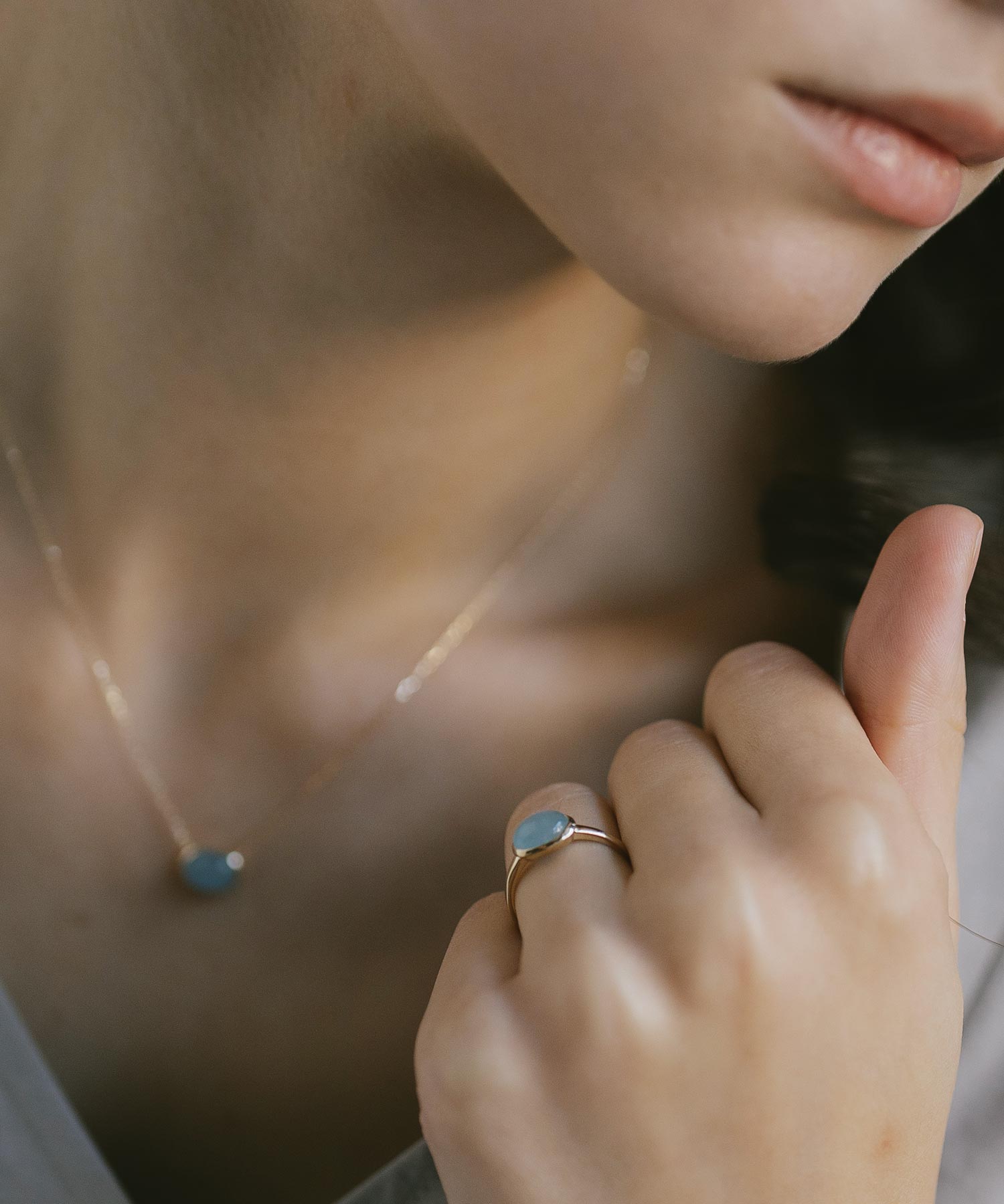 10K Gold Oval Gemstone Ring | ELIA-TRE