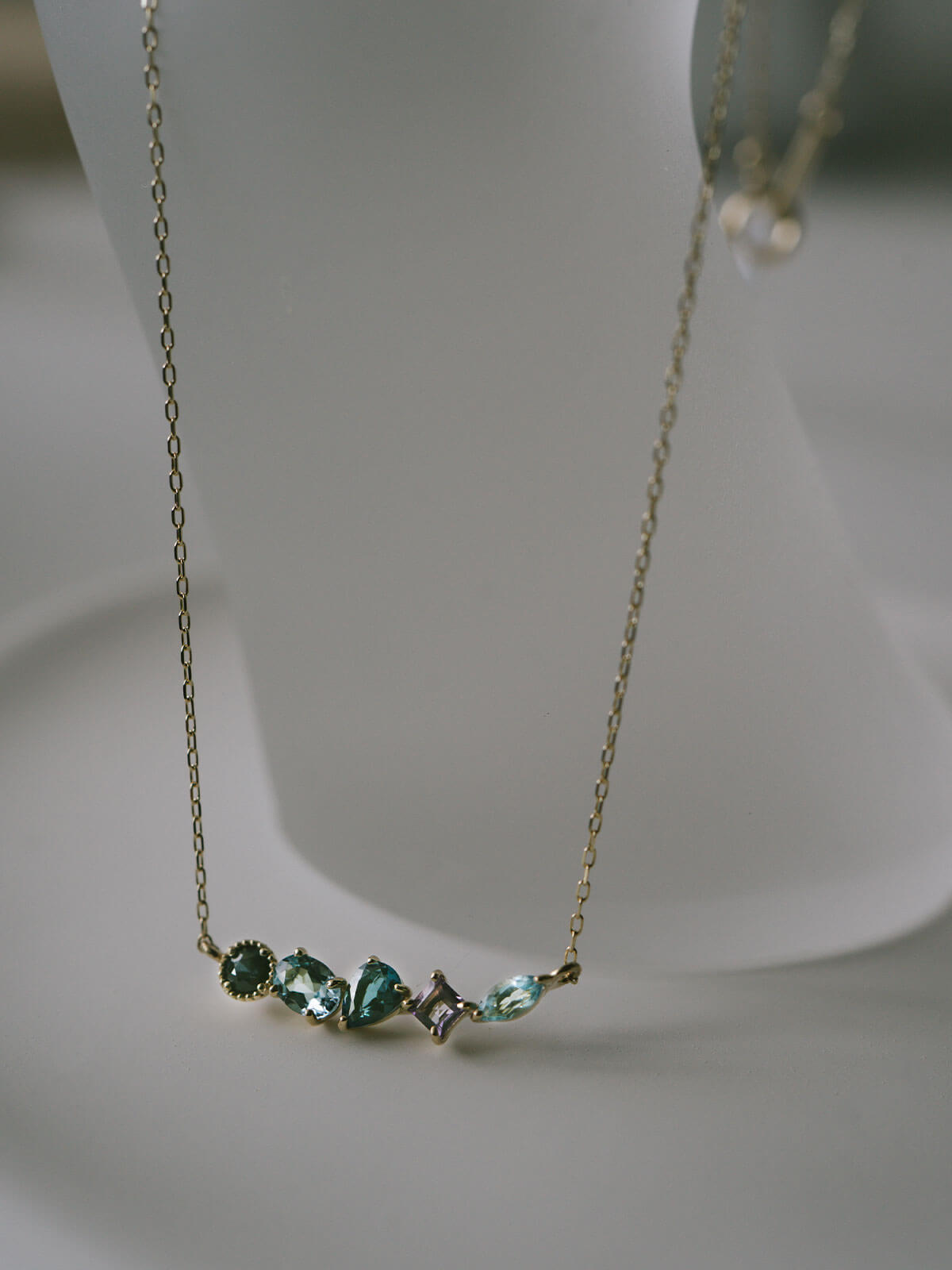 K10 Multicolor Gem Stone Necklace | ELMA-NK