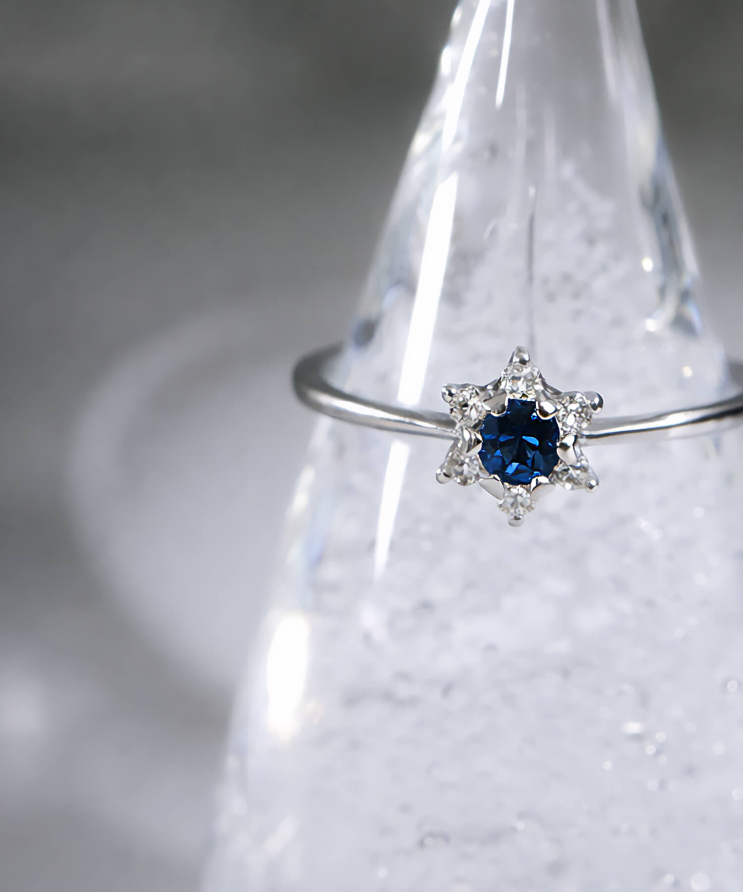 Platina Sapphire Star Ring | ELNEO