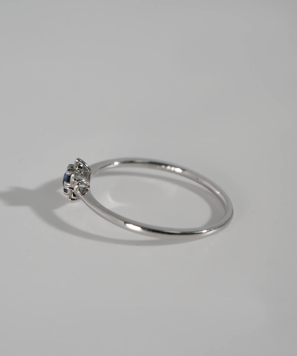 Platina Sapphire Star Ring | ELNEO