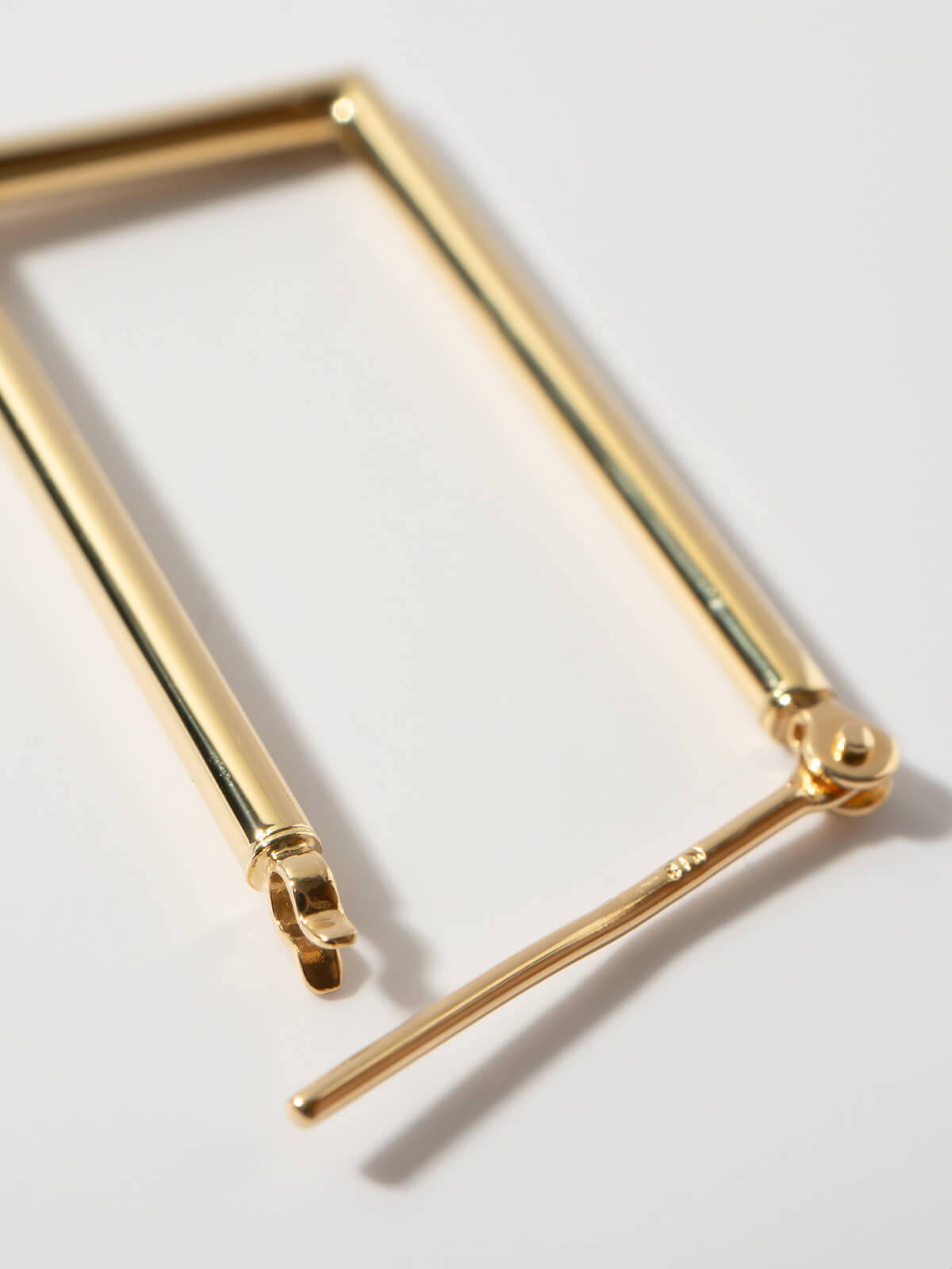 18K Gold Sharp Lines Minimal Rectangle Hoop Earrings | ELPOTA