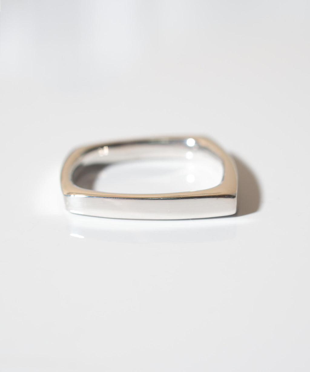 18K Gold Plated Sterling Silver Curvy Square Ring | EOLOU