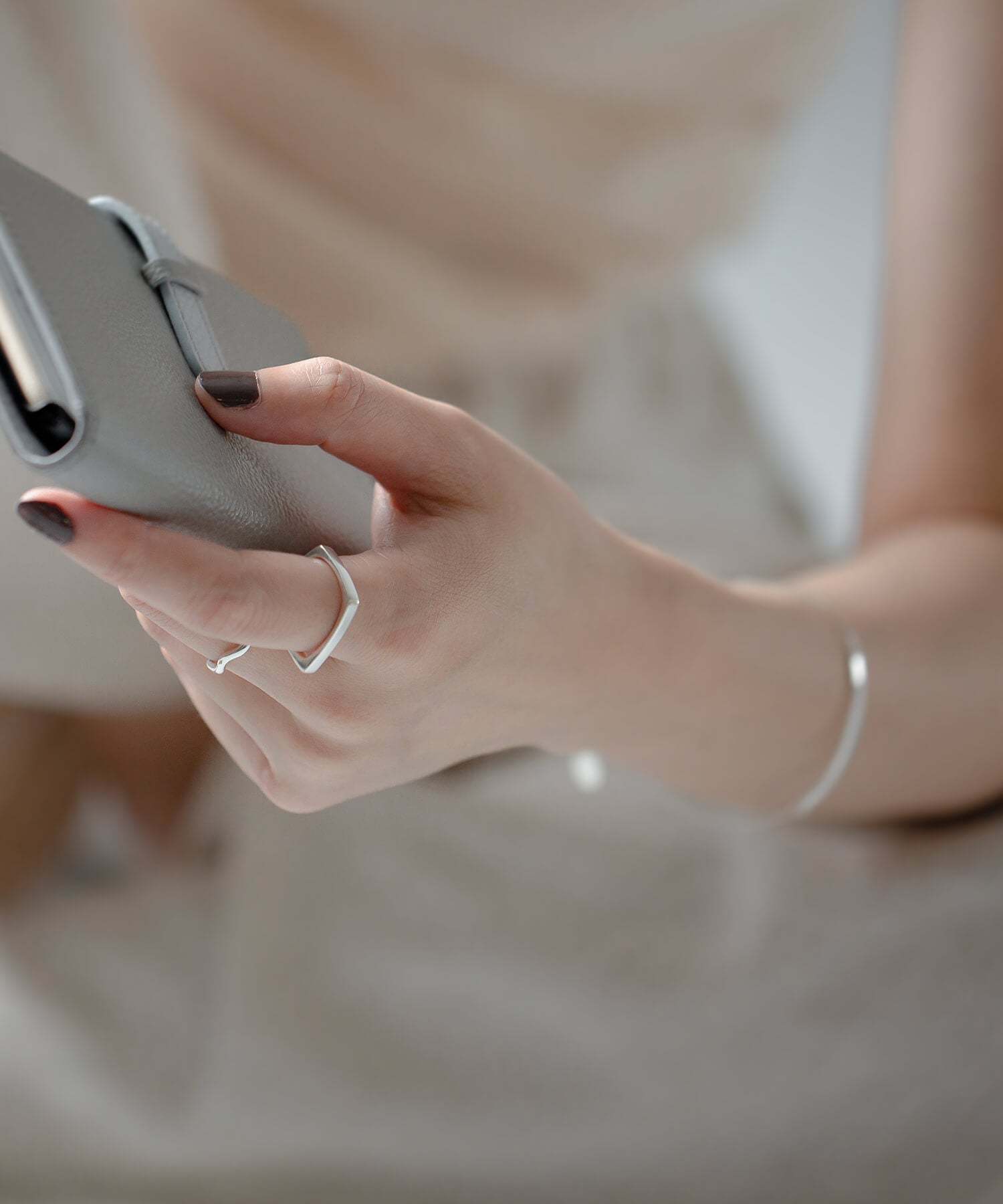 18K Gold Plated Sterling Silver Curvy Square Ring | EOLOU