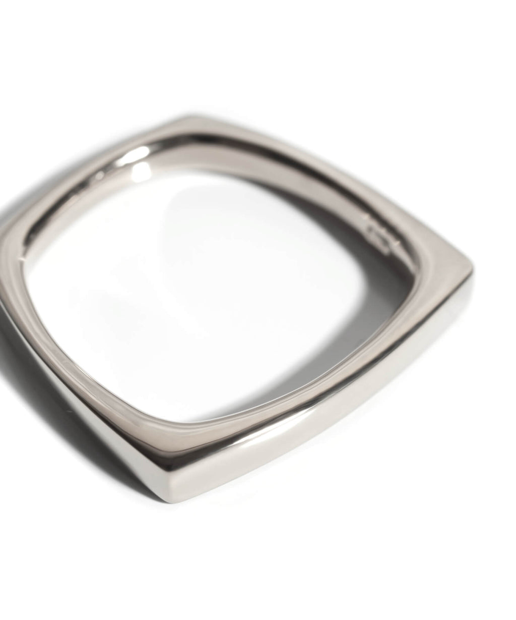 18K Gold Plated Sterling Silver Curvy Square Ring | EOLOU