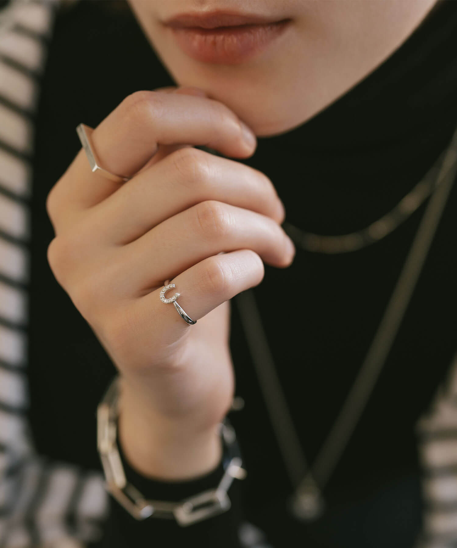 10K Gold White Gold Gallant Grace Ring | EQUINA