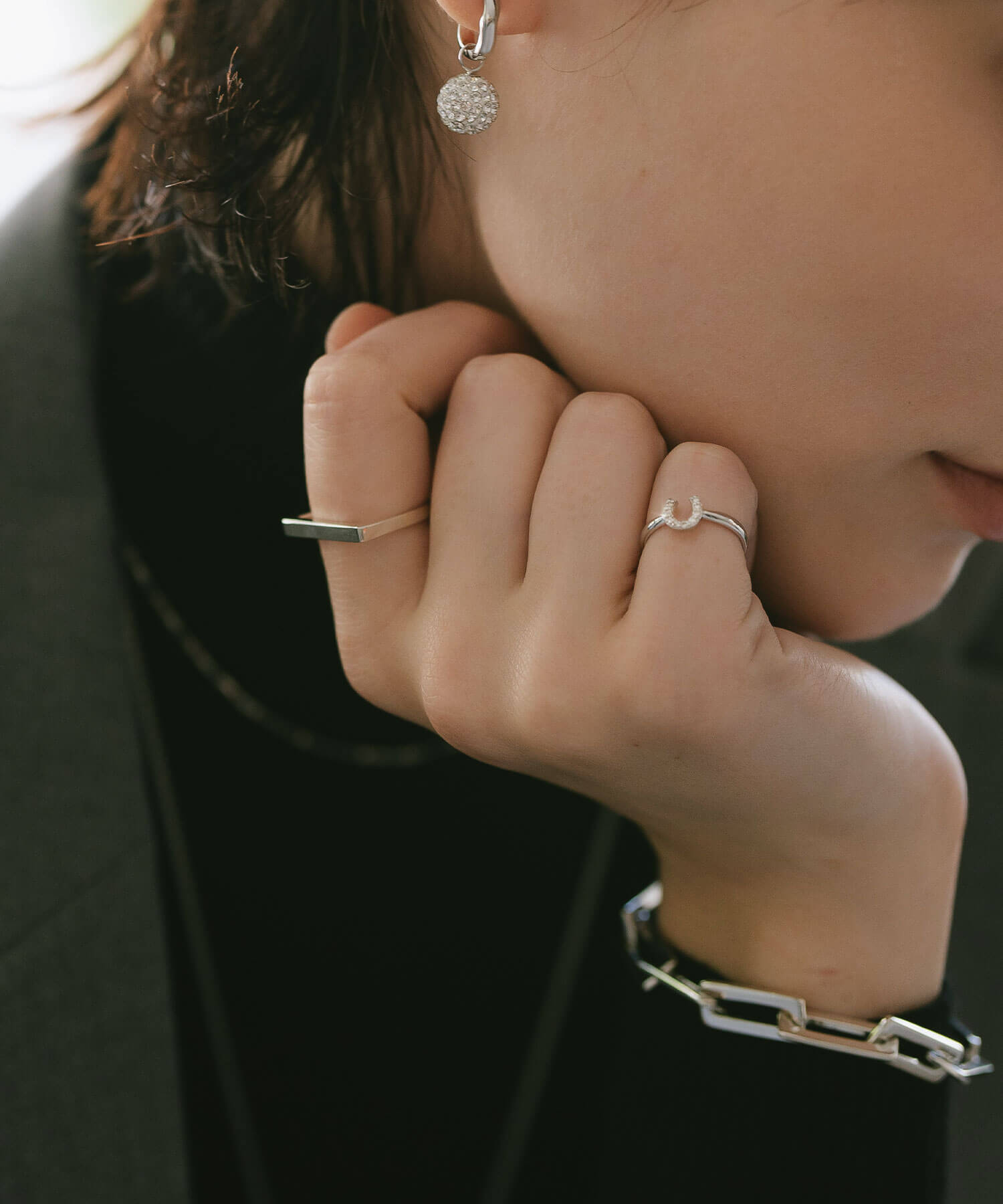 10K Gold White Gold Gallant Grace Ring | EQUINA