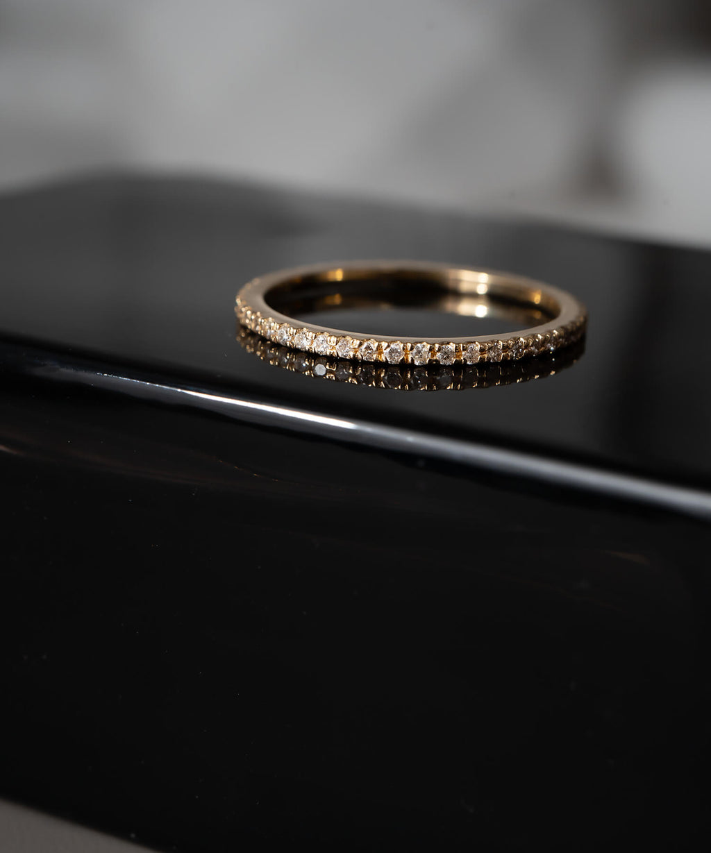18K DELICATE GLEAM ETERNITY RING | ETELNIA RING