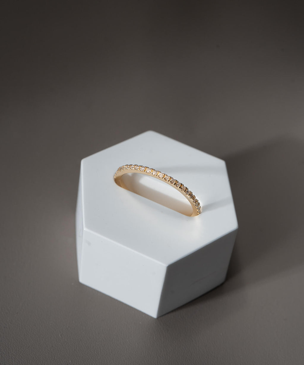 18K DELICATE GLEAM ETERNITY RING | ETELNIA RING