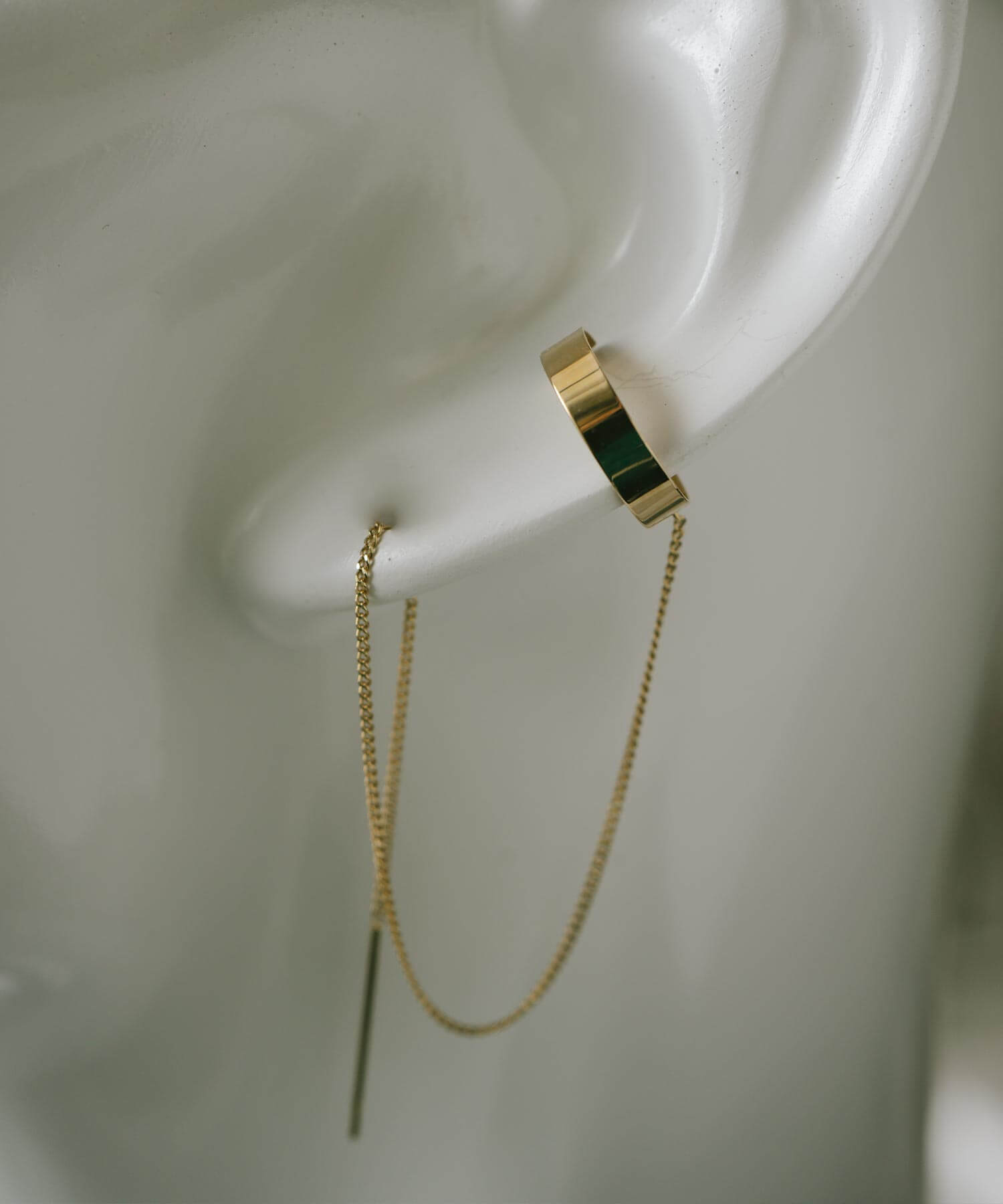 10K Gold Flat Hoop Chain Ear Cuff | FLUX-FLAT
