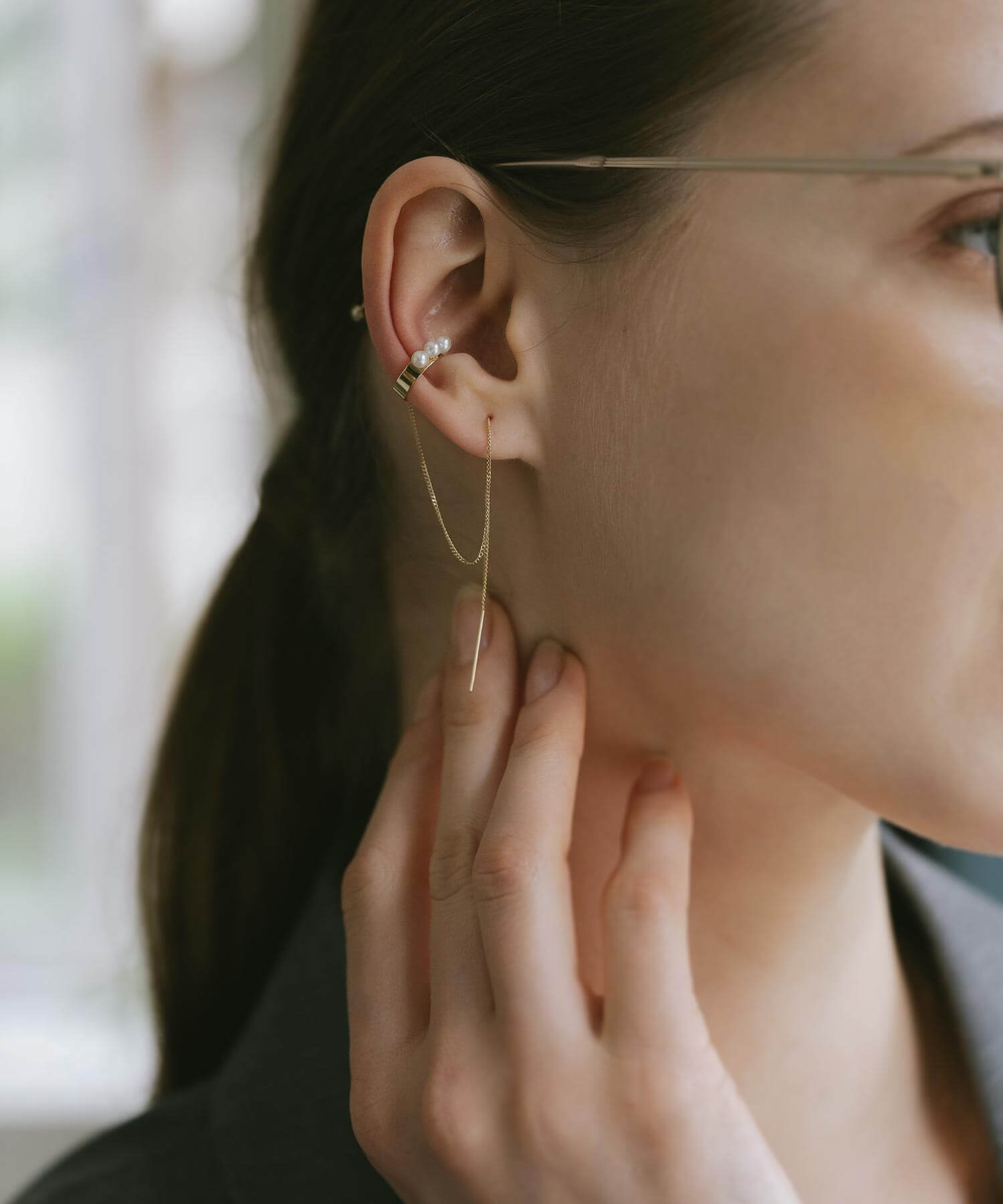 10K Gold Hoop Chain Pearl Ear Cuff | FLUX-PEARL