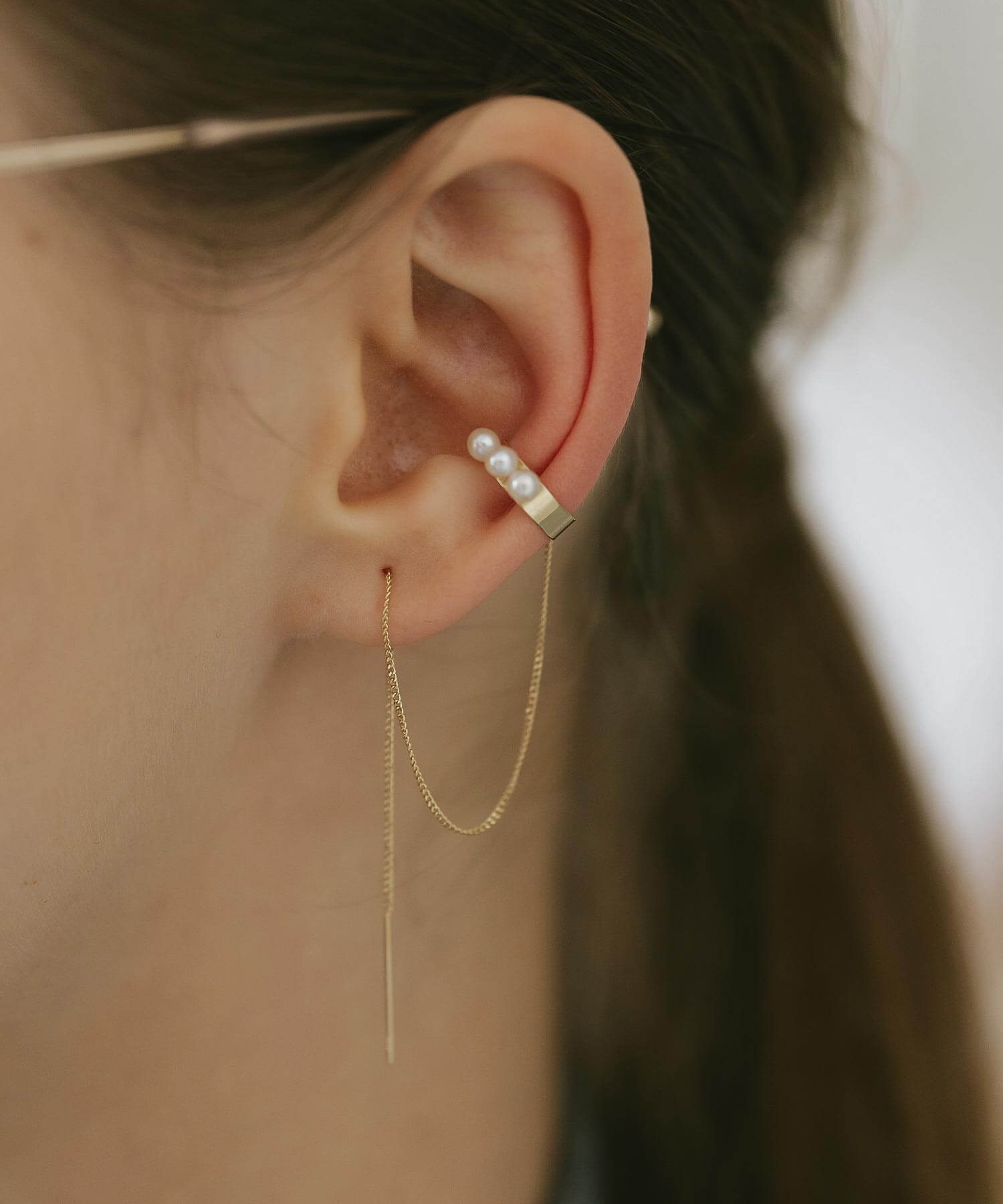 10K Gold Hoop Chain Pearl Ear Cuff | FLUX-PEARL