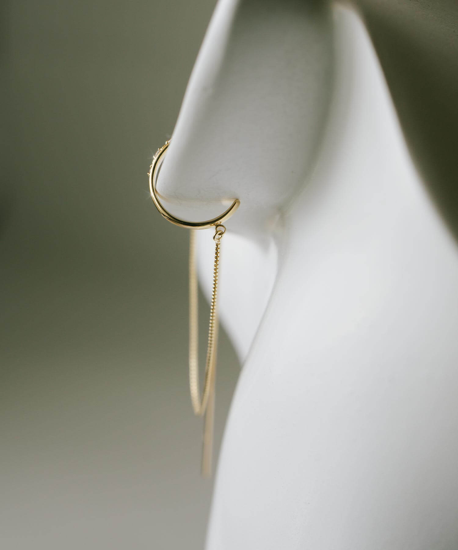 10K Gold Cubic Zirconia Hoop Chain Ear Cuff | FLUX-STR