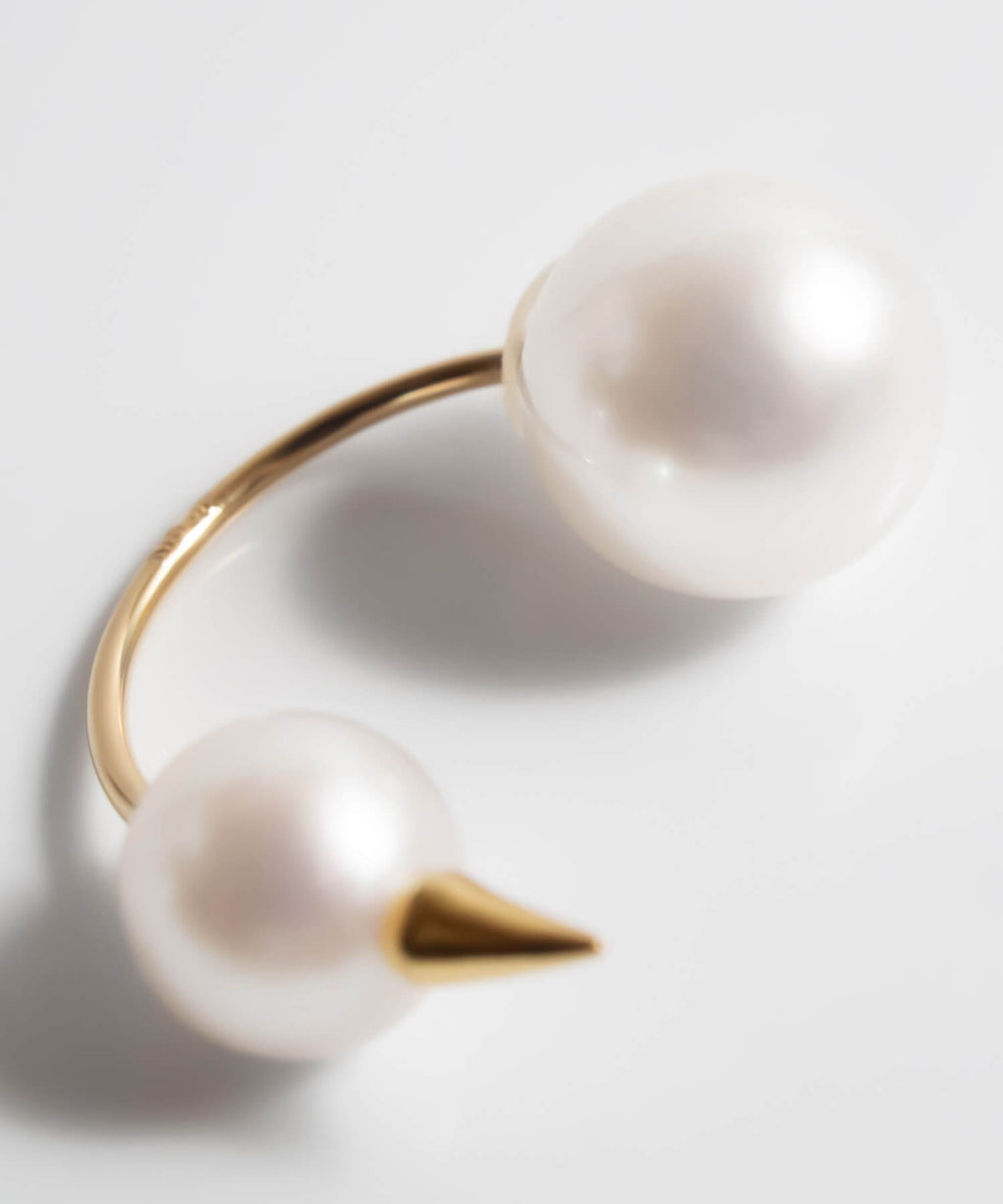 18K Gold Double Pearl Thorny Earrings | FOLLETTA