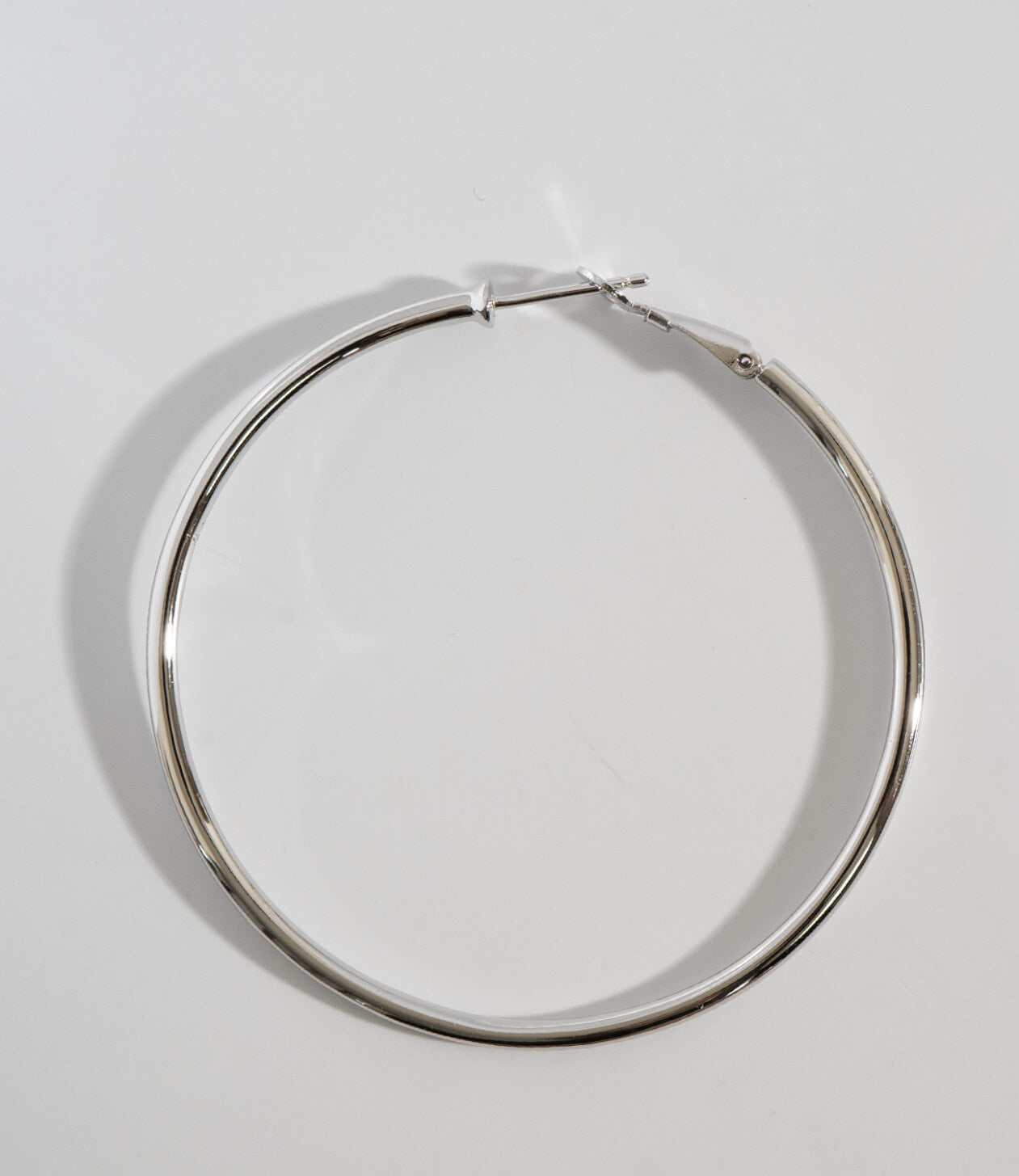 Classic Round Hoop Earrings | GIOOVE