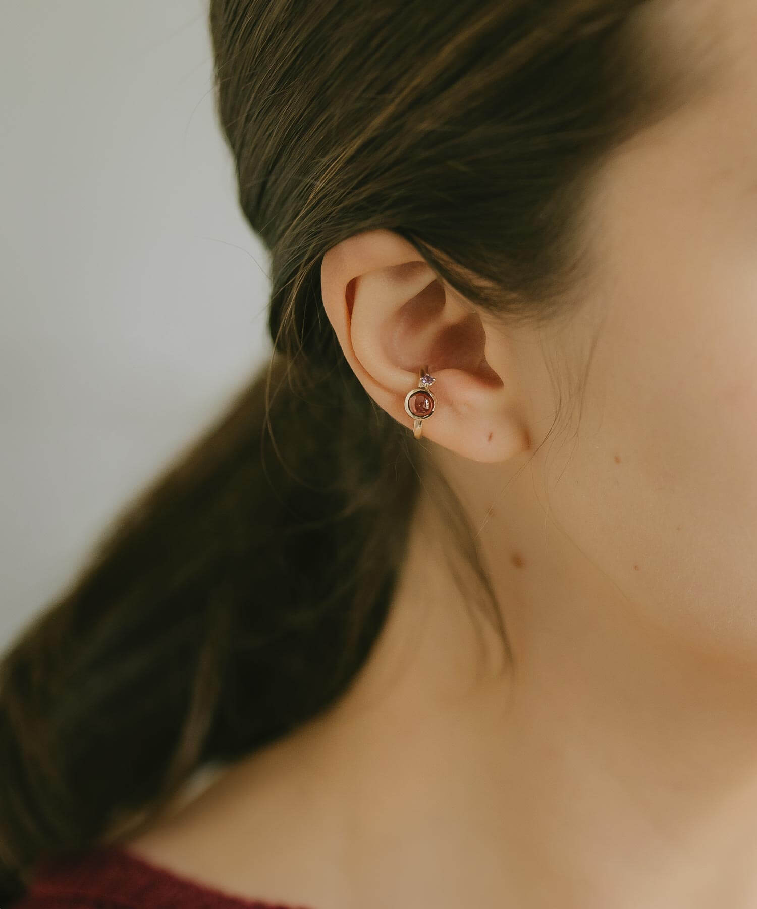 10K Gold Bicolor Gemstone Earcuff | LACHTARA-ETT EARCUFF